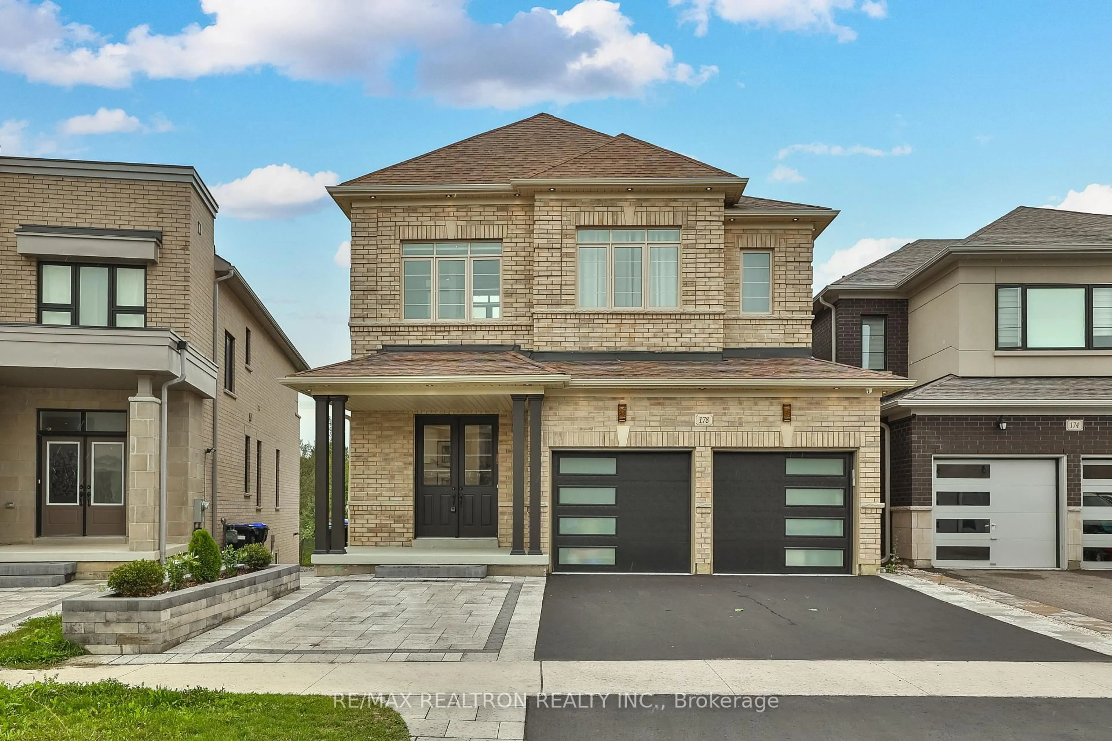 Home with brick exterior material, street for 178 Ferragine Cres, Bradford West Gwillimbury Ontario L3Z 4K1
