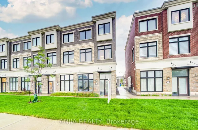 5448 Main St, Whitchurch-Stouffville 2