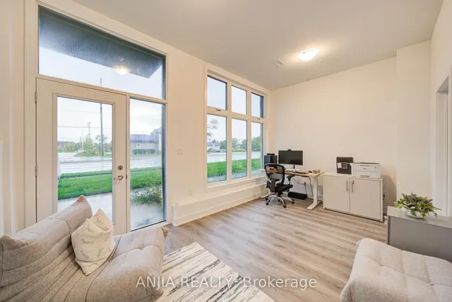 5448 Main St, Whitchurch-Stouffville 3