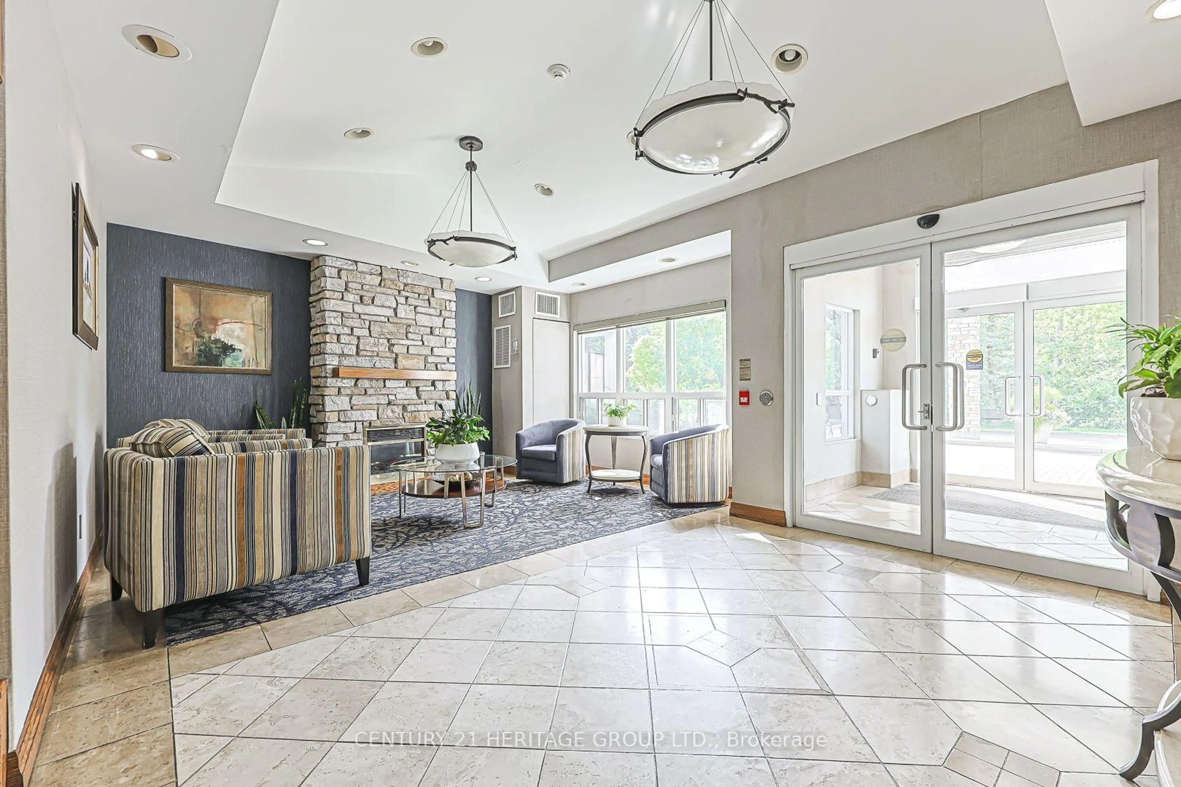 Lobby for 900 Bogart Mill Tr #211, Newmarket Ontario L3Y 8V5