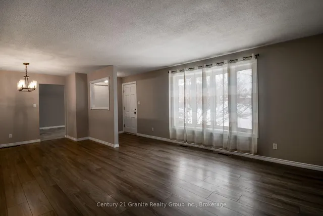 55 Wellington St, New Tecumseth 2