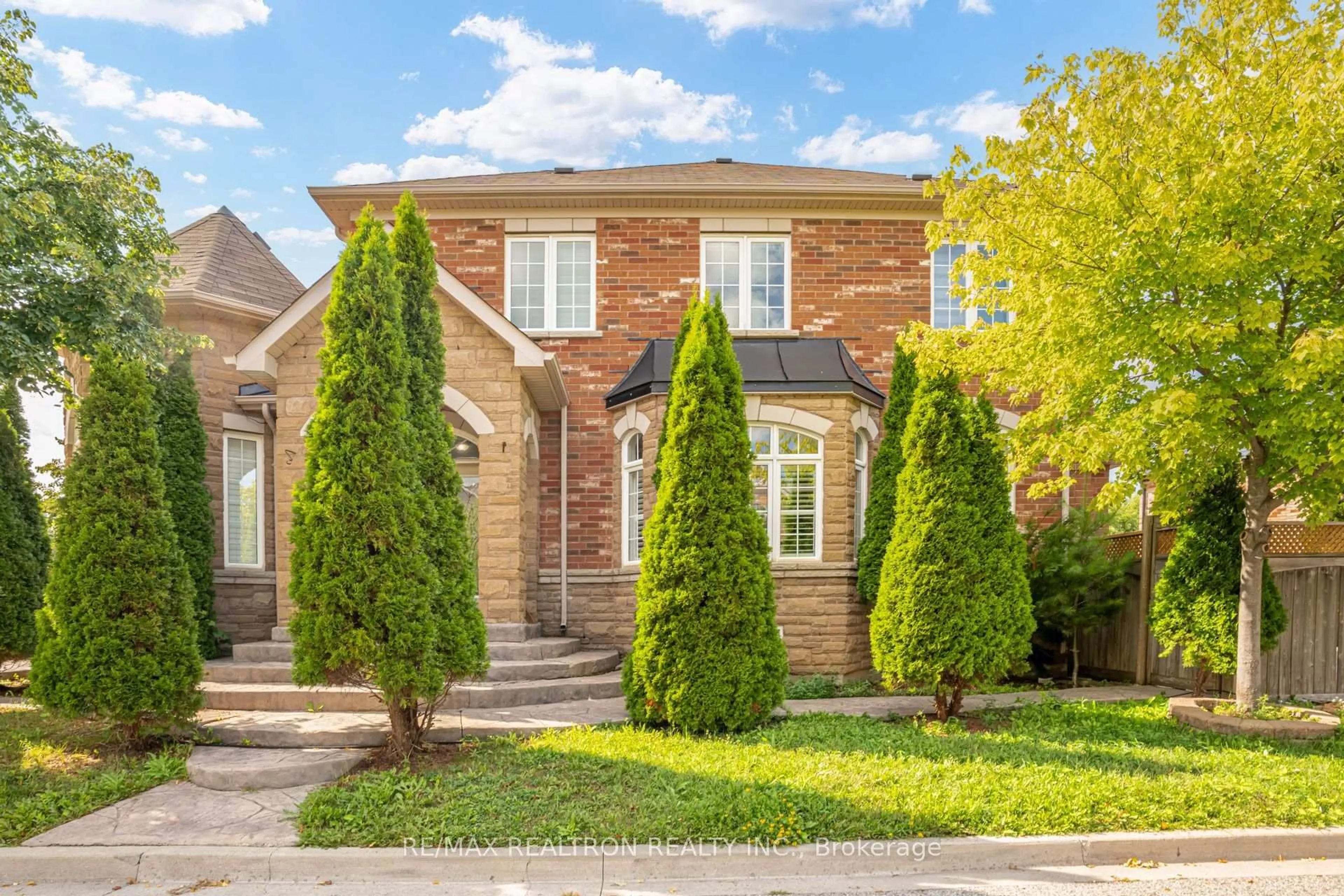 Home with brick exterior material, street for 14 Kentview Cres, Markham Ontario L6B 0E2