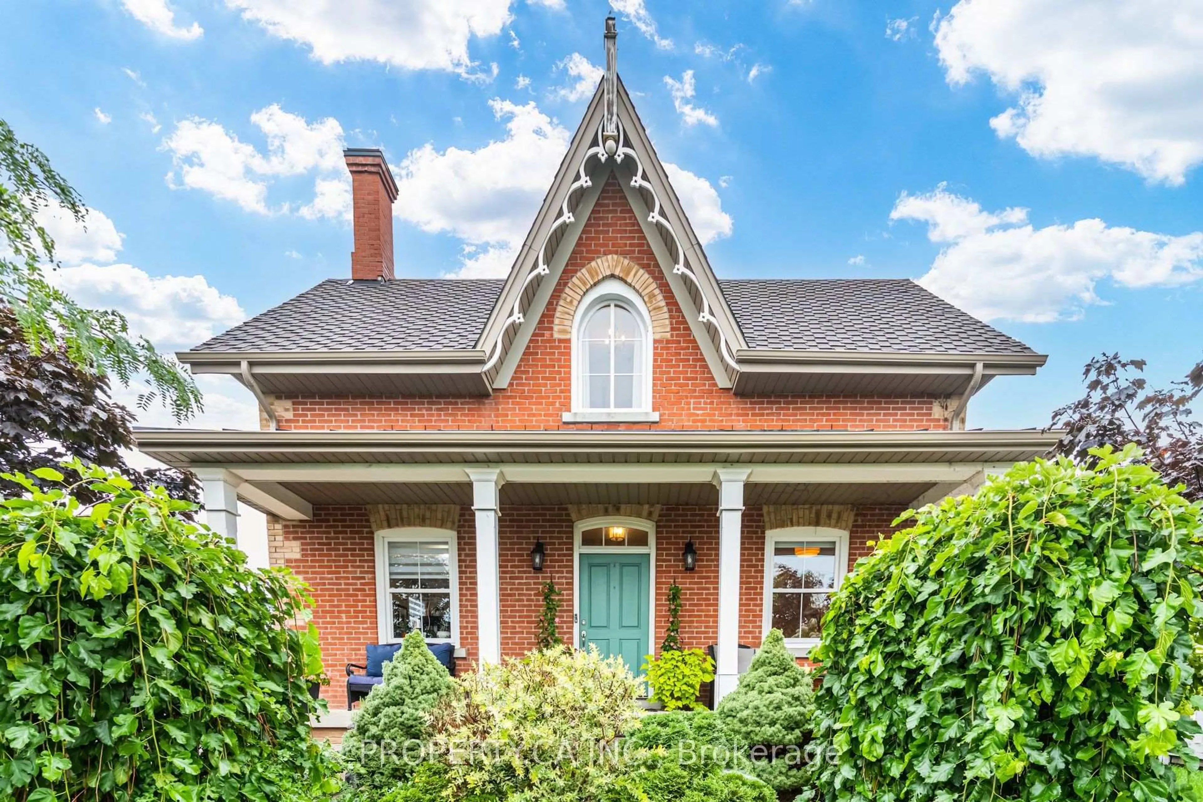 Home with brick exterior material, street for 33 Betony Dr, Richmond Hill Ontario L4E 0V6
