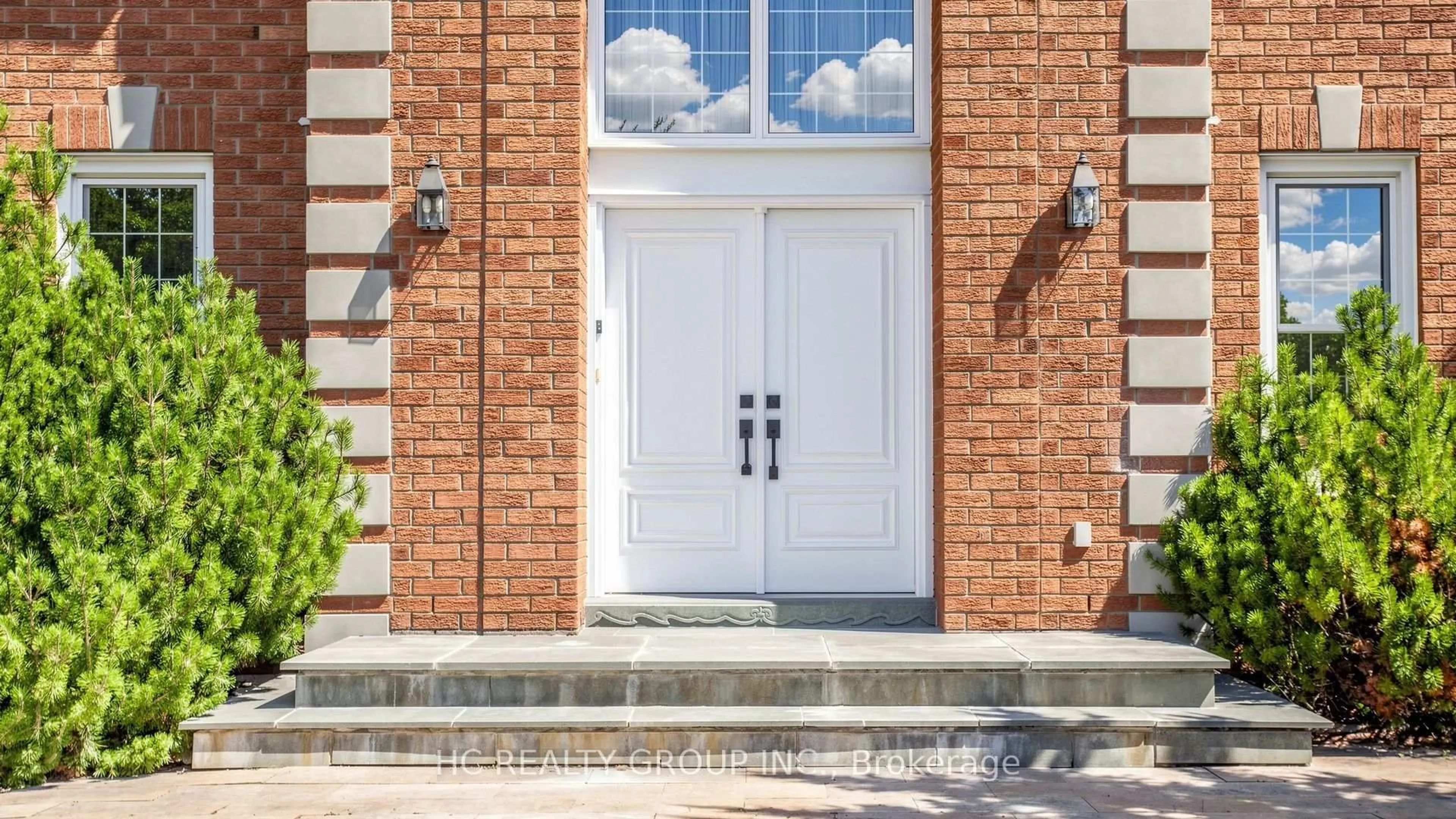 Home with brick exterior material, street for 26 Landmark Crt, Markham Ontario L3R 0Z5