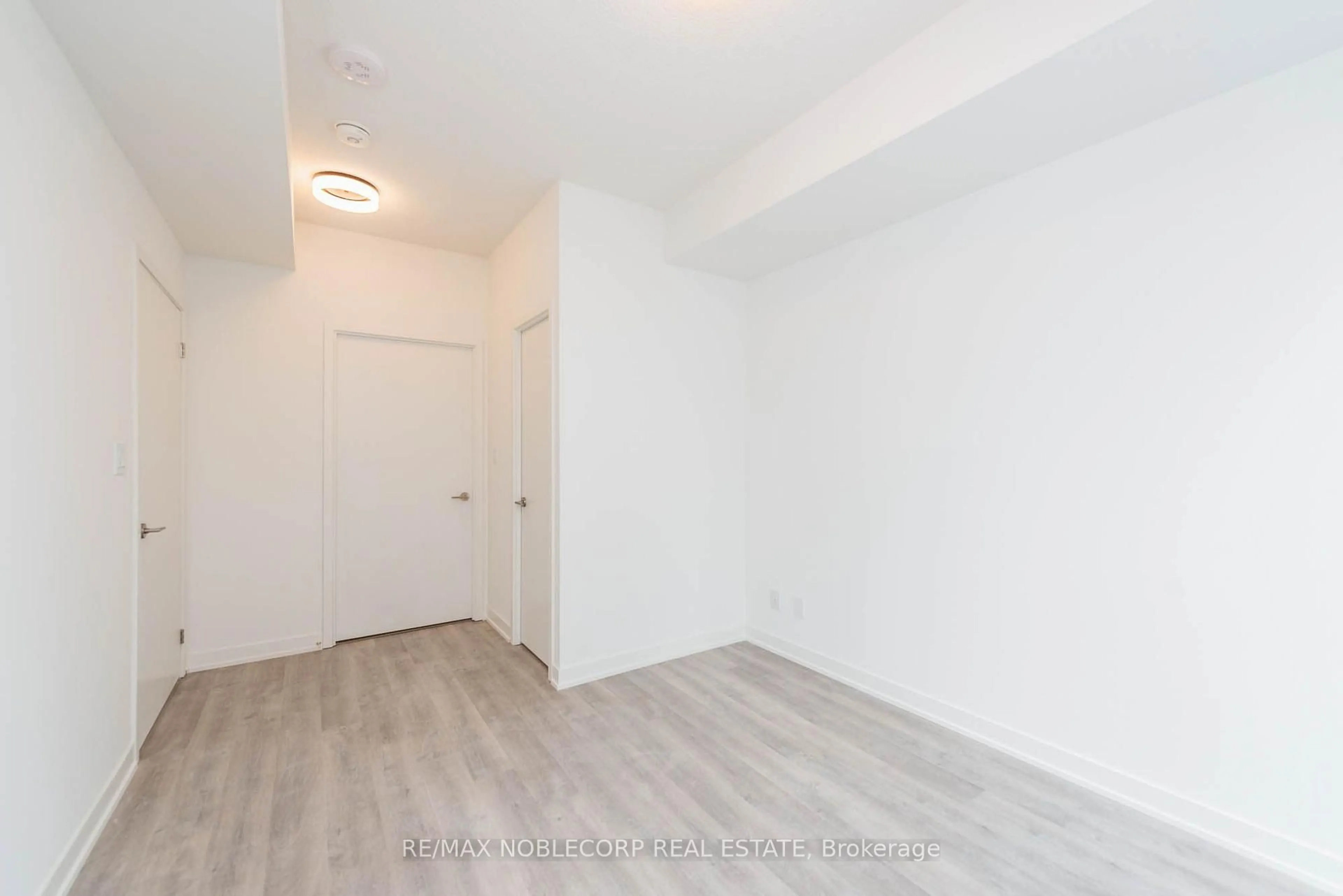A pic of a room for 292 Verdale Crossing #812, Markham Ontario L6G 0H6