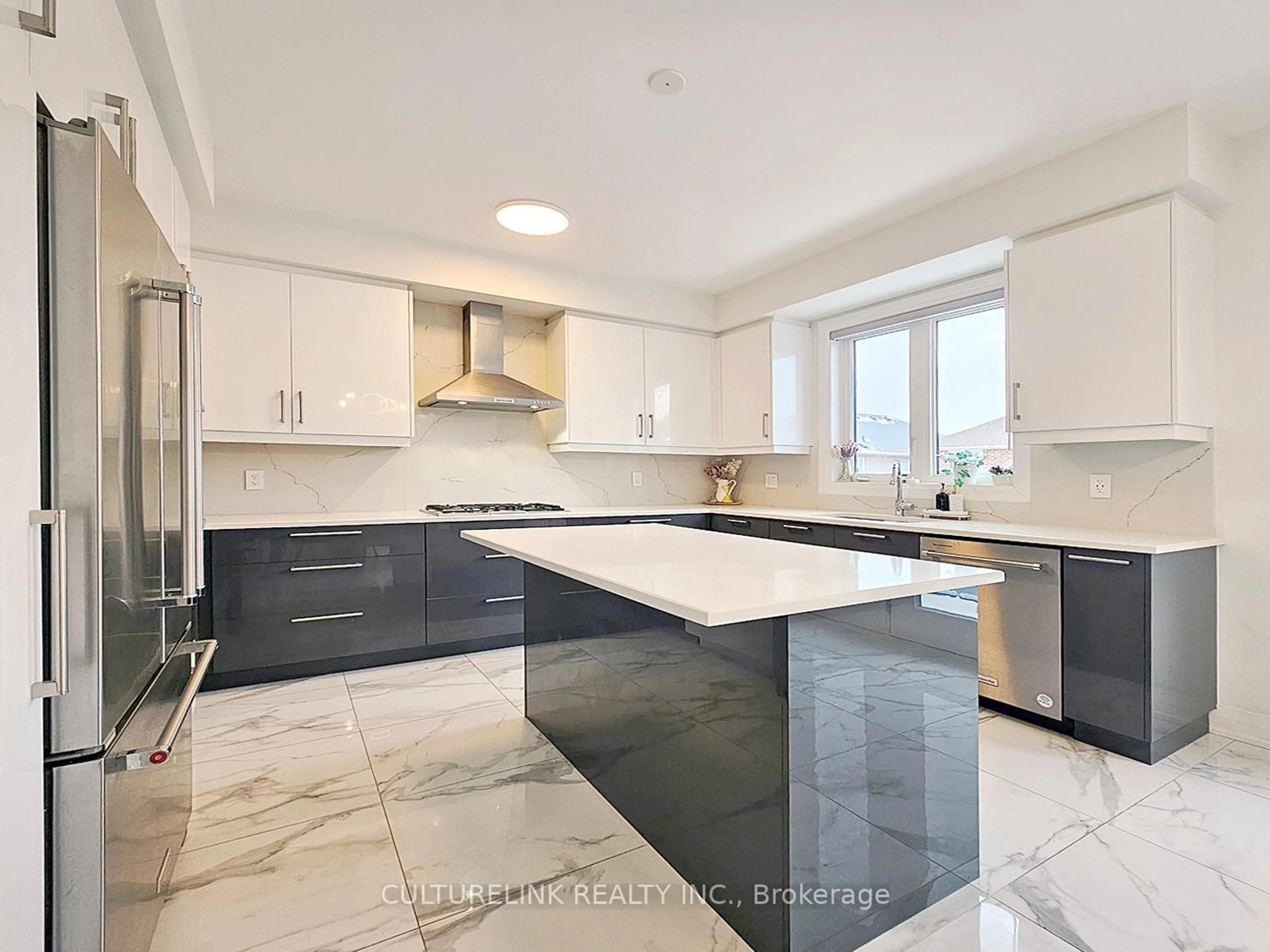 Contemporary kitchen, ceramic/tile floor for 551 New England Crt, Newmarket Ontario L3X 0M5