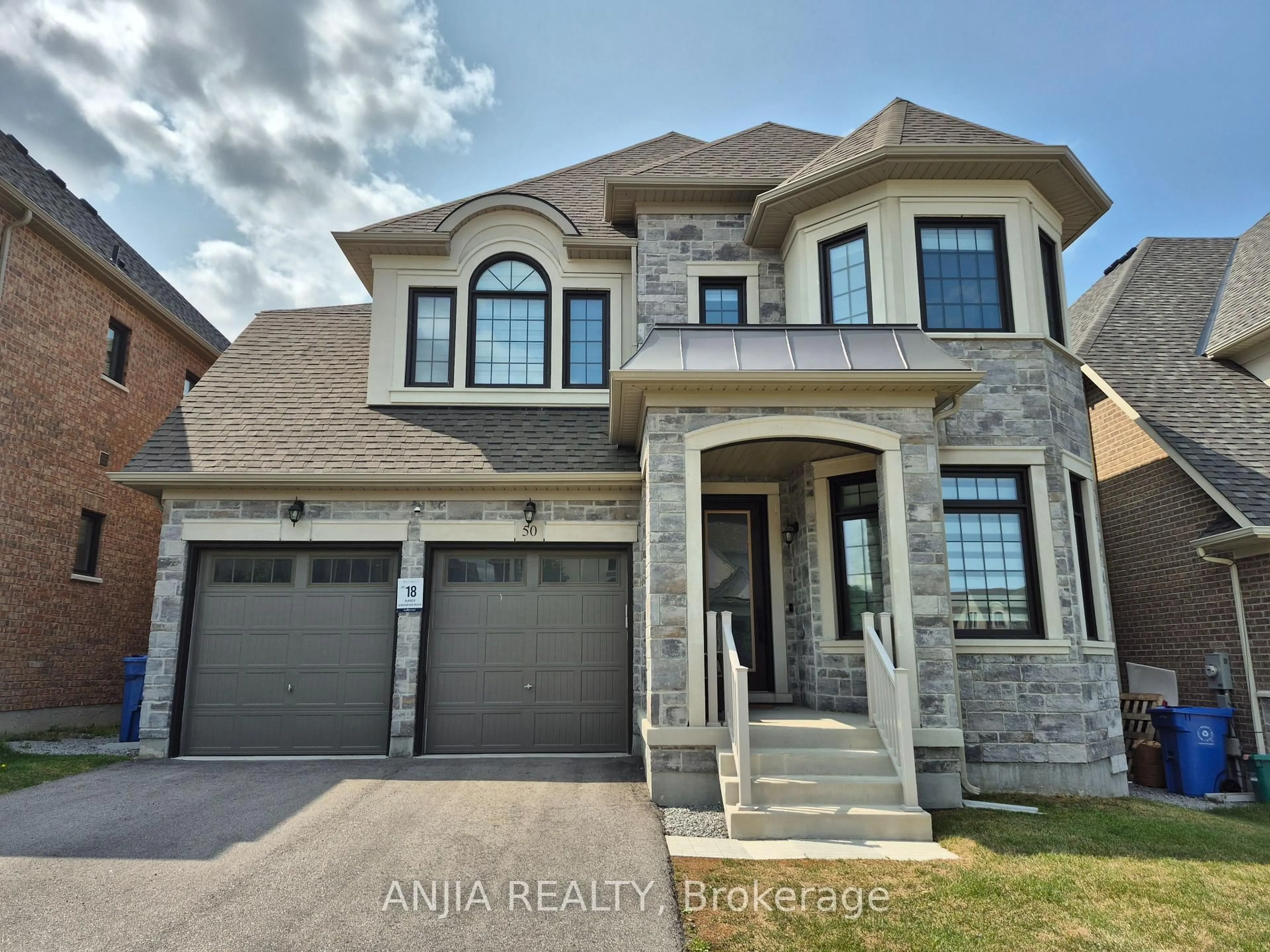 Home with brick exterior material, street for 50 Meadow Vista Cres, East Gwillimbury Ontario L9N 0T4