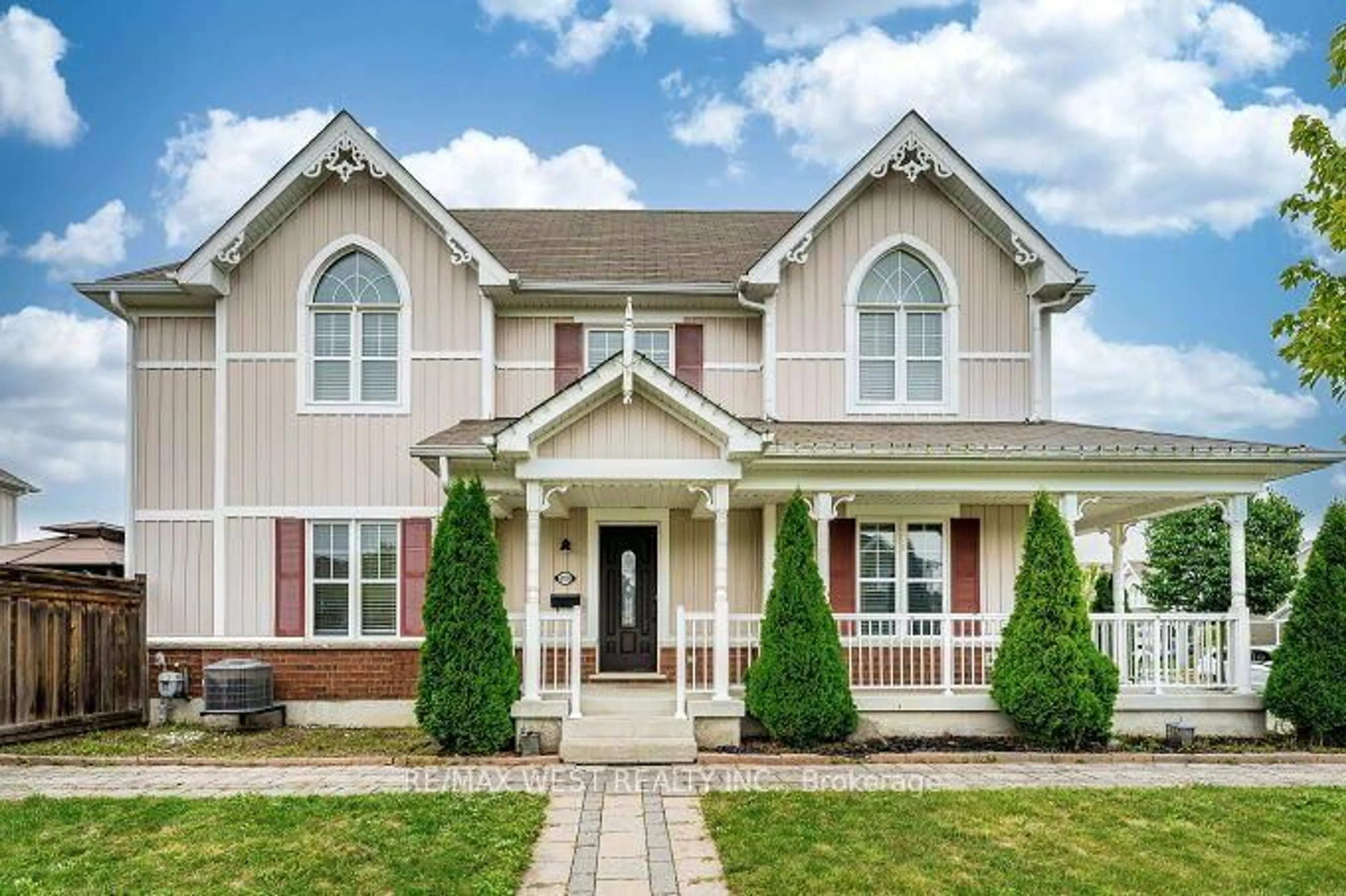Home with vinyl exterior material, street for 100 Swenson St, New Tecumseth Ontario L9R 1V2