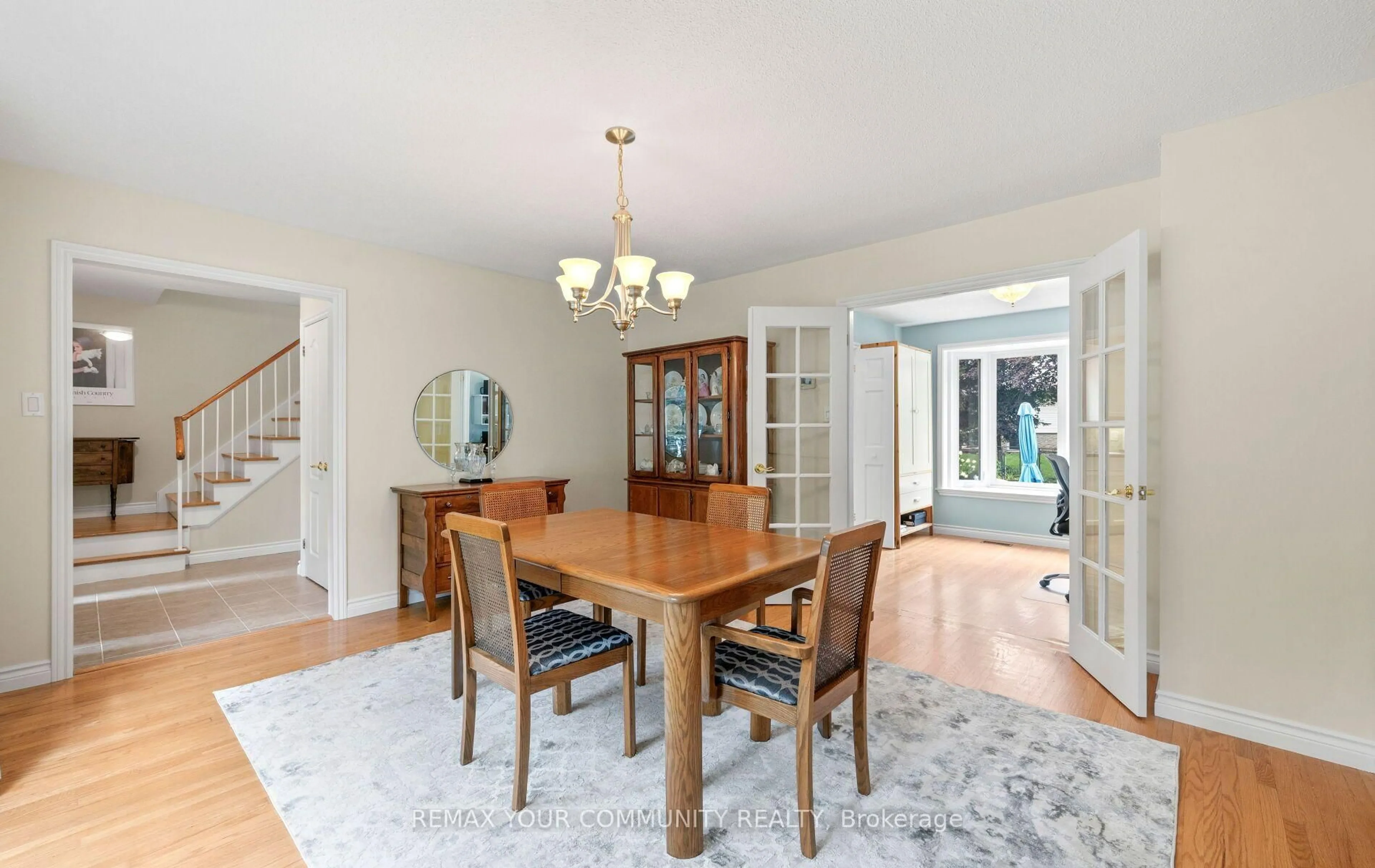 Dining room, unknown for 10 Glenview Dr, Aurora Ontario L4G 2G8