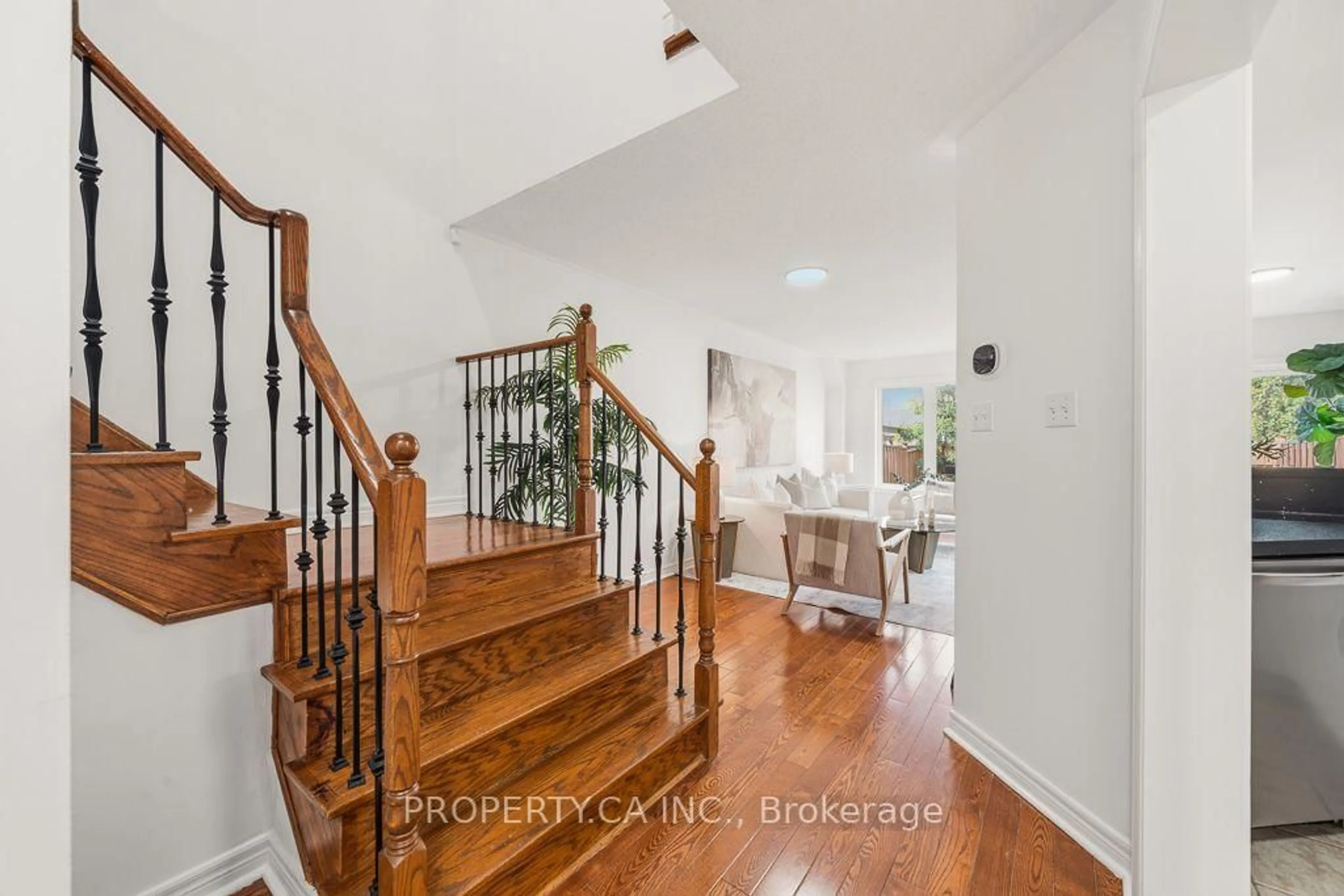 Indoor entryway for 56 Goode St, Richmond Hill Ontario L4S 2S2