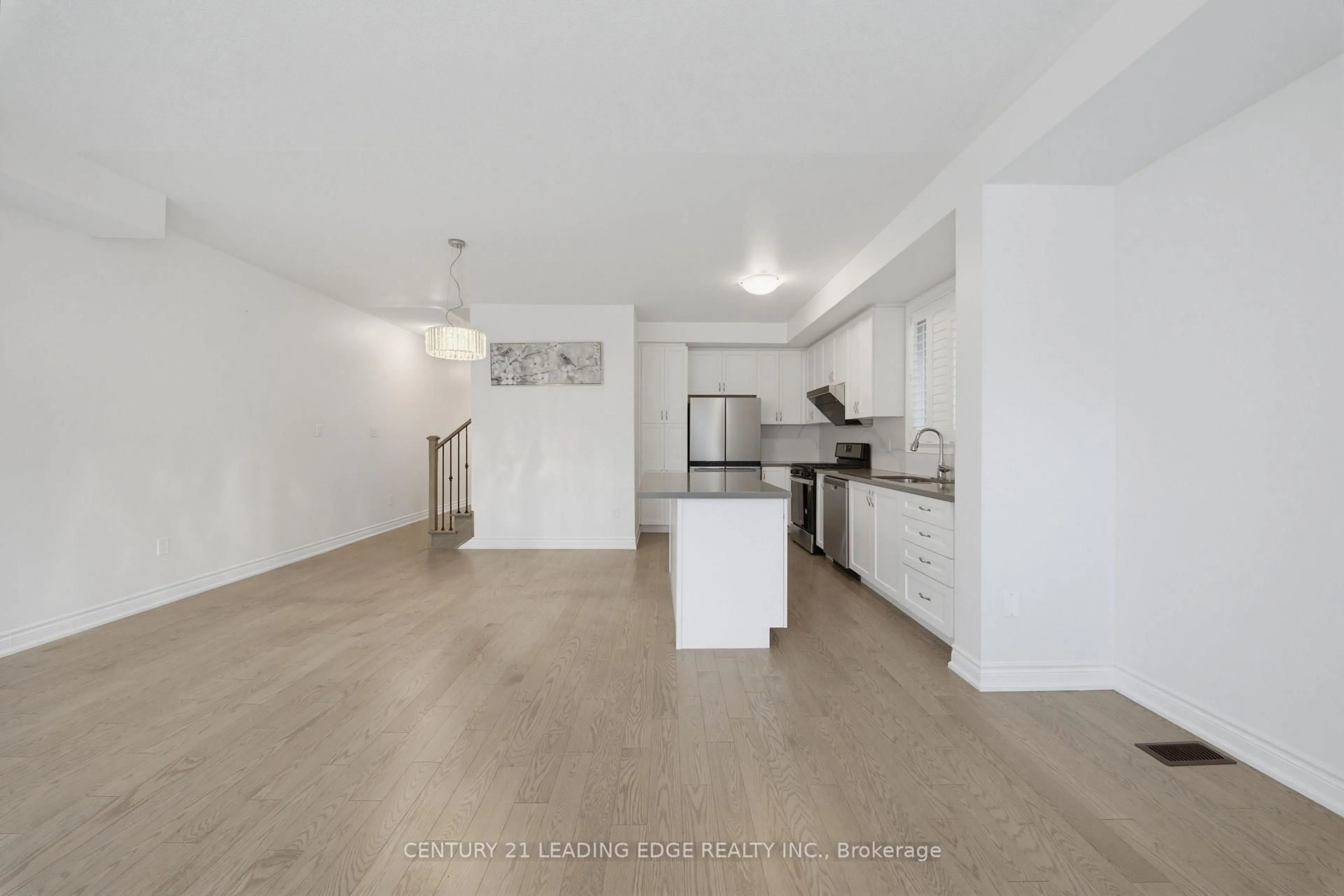 Open concept kitchen, unknown for 28 Liam Lane, Markham Ontario L3S 0E8