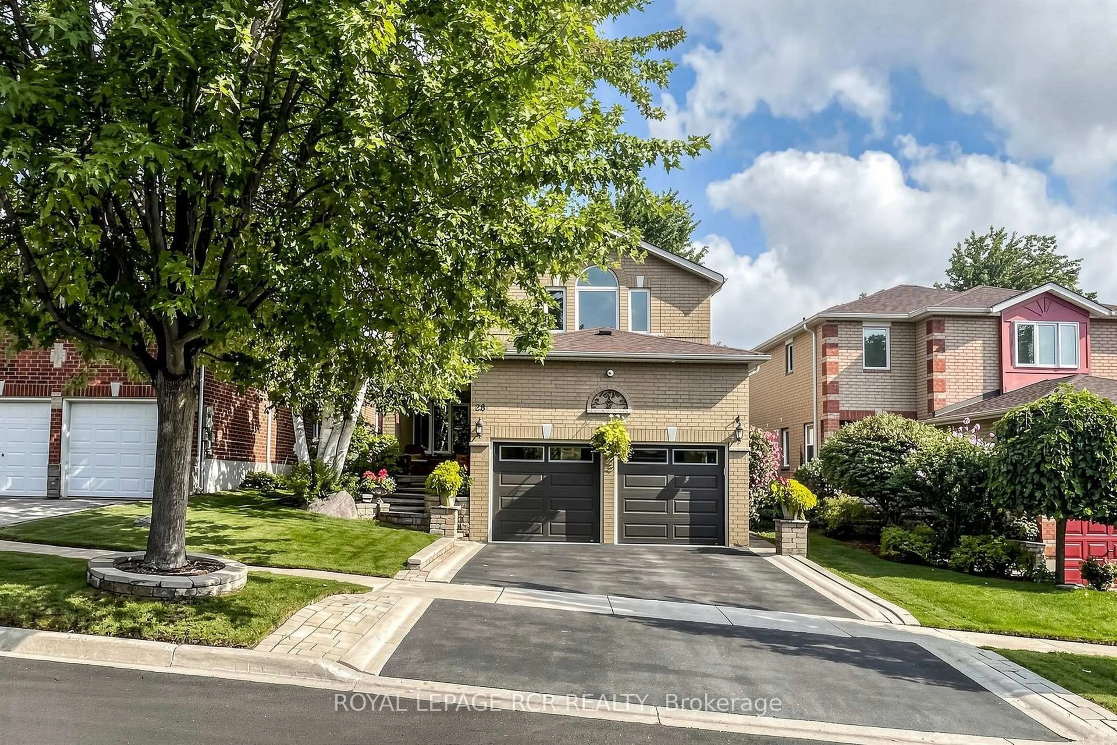 Unknown for 28 Roughley St, Bradford West Gwillimbury Ontario L3Z 3B2