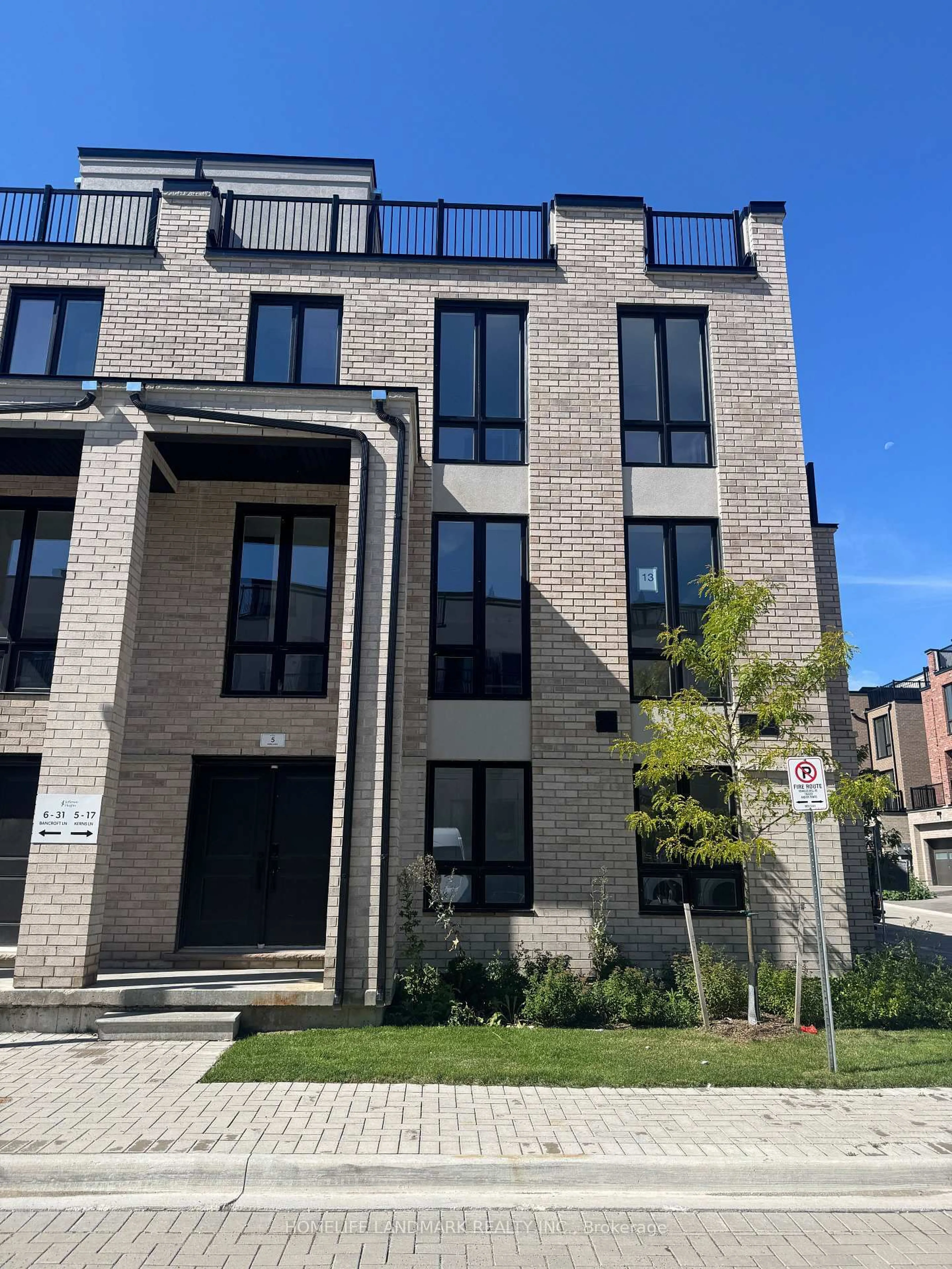 Home with brick exterior material, street for 5 Kerns Lane, Richmond Hill Ontario L4E 1M1