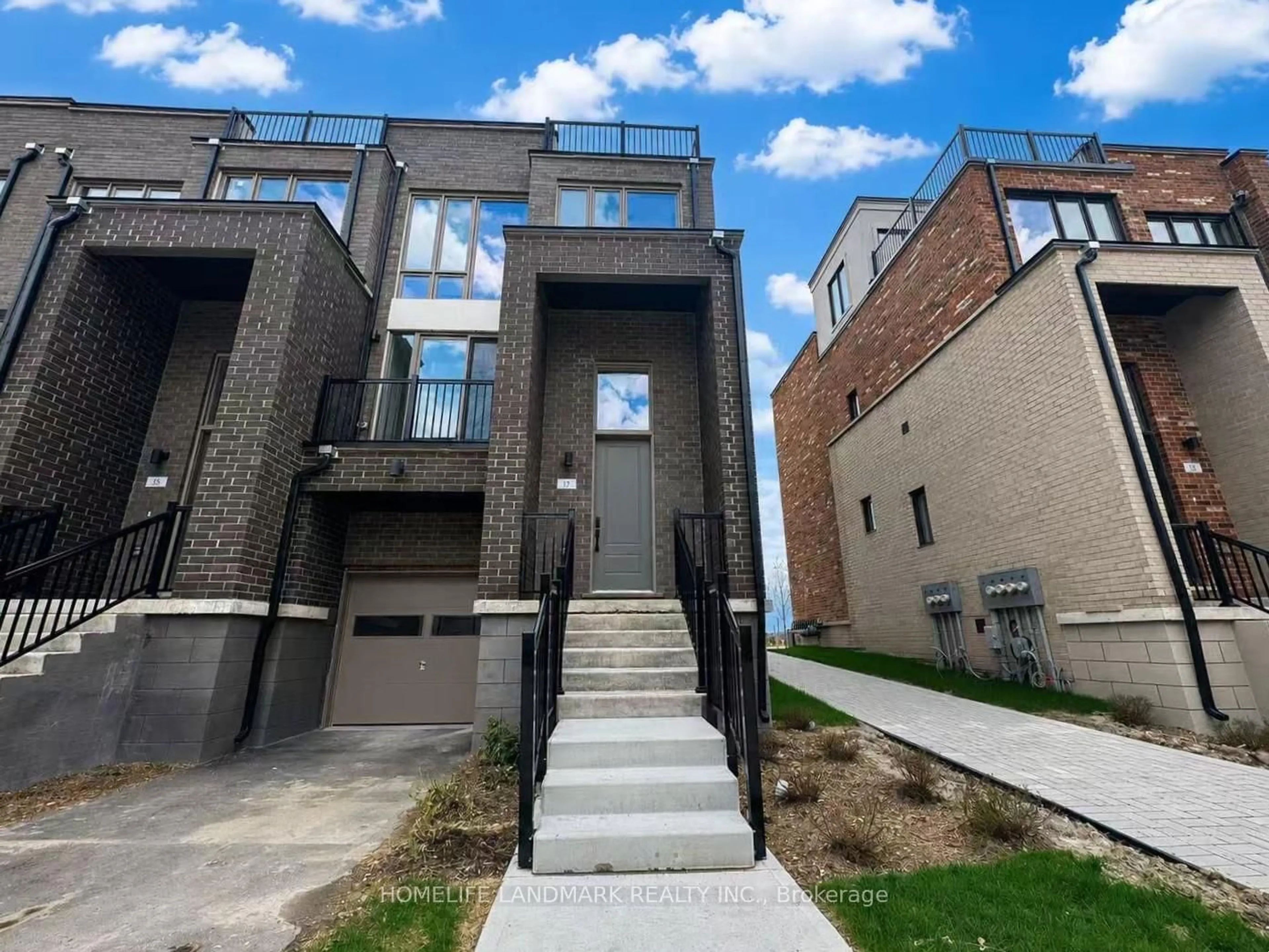 Home with brick exterior material, street for 17 Bancroft Lane, Richmond Hill Ontario L4E 1M1