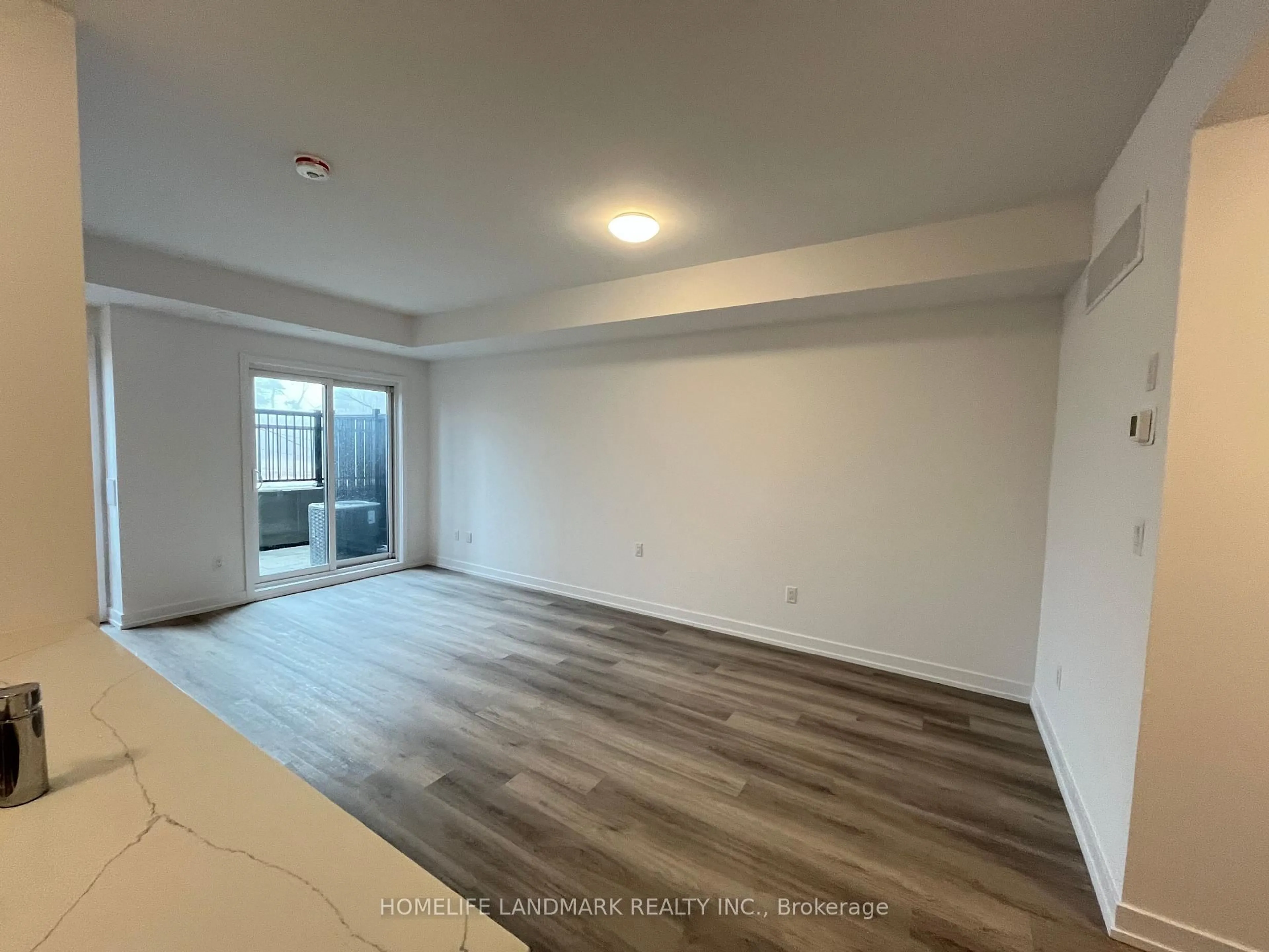 A pic of a room for 51 Jefferson Sdrd #118, Richmond Hill Ontario L4E 1M1