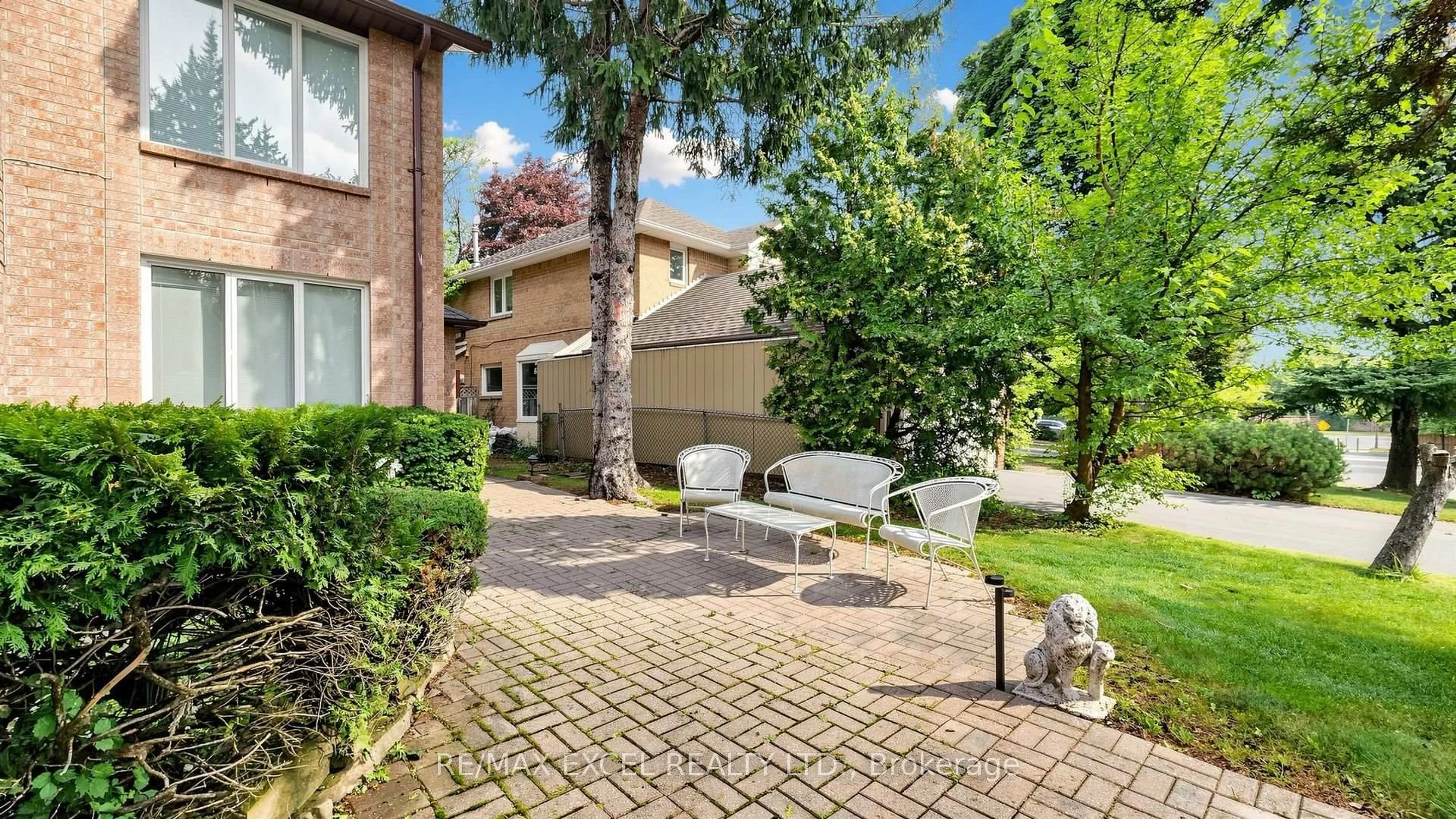 Patio, street for 11 Alexis Rd, Markham Ontario L3T 6Z2
