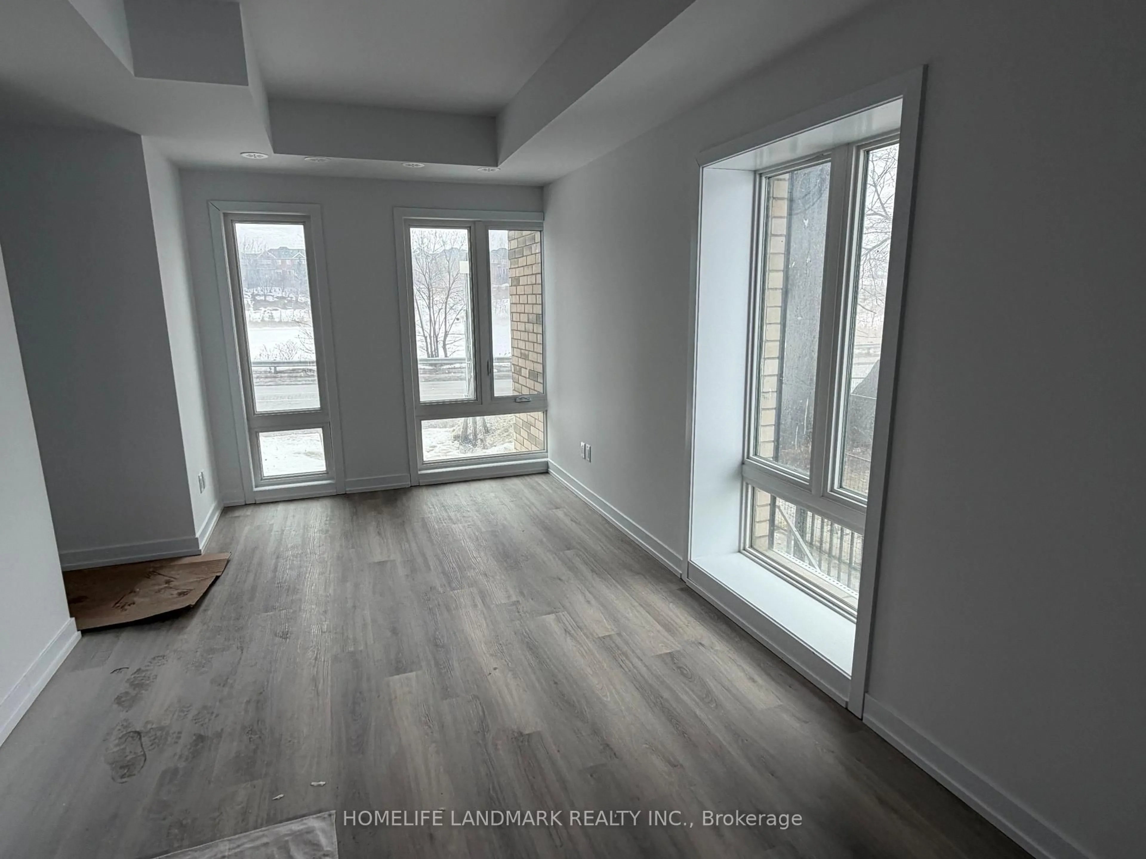 Unknown for 5 Bancroft Lane #301, Richmond Hill Ontario L4E 1M1