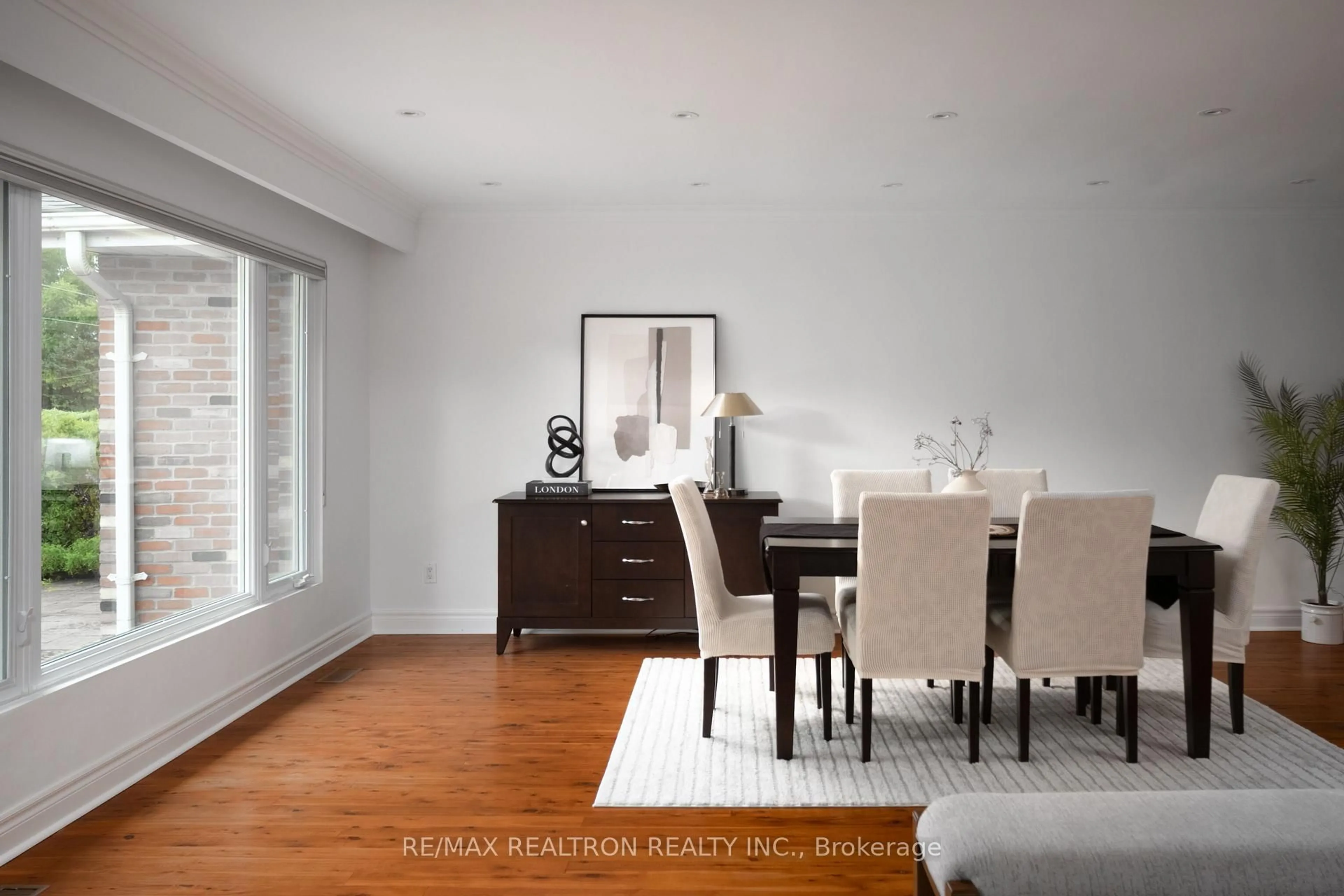 Dining room, wood/laminate floor for 132 Morgan Ave, Markham Ontario L3T 1R7