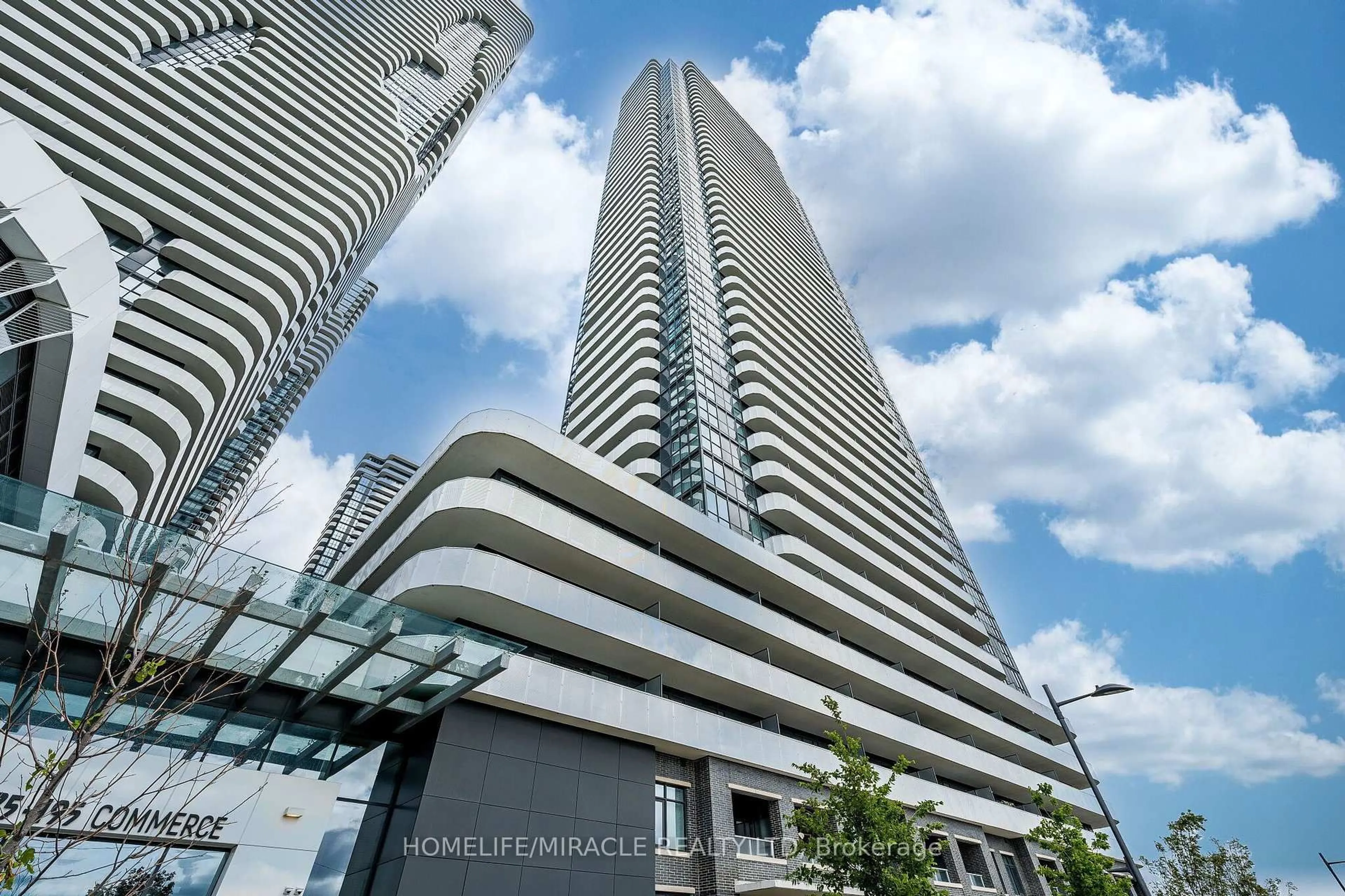 Indoor foyer for 195 Commerce St #1003, Vaughan Ontario L4K 0P9