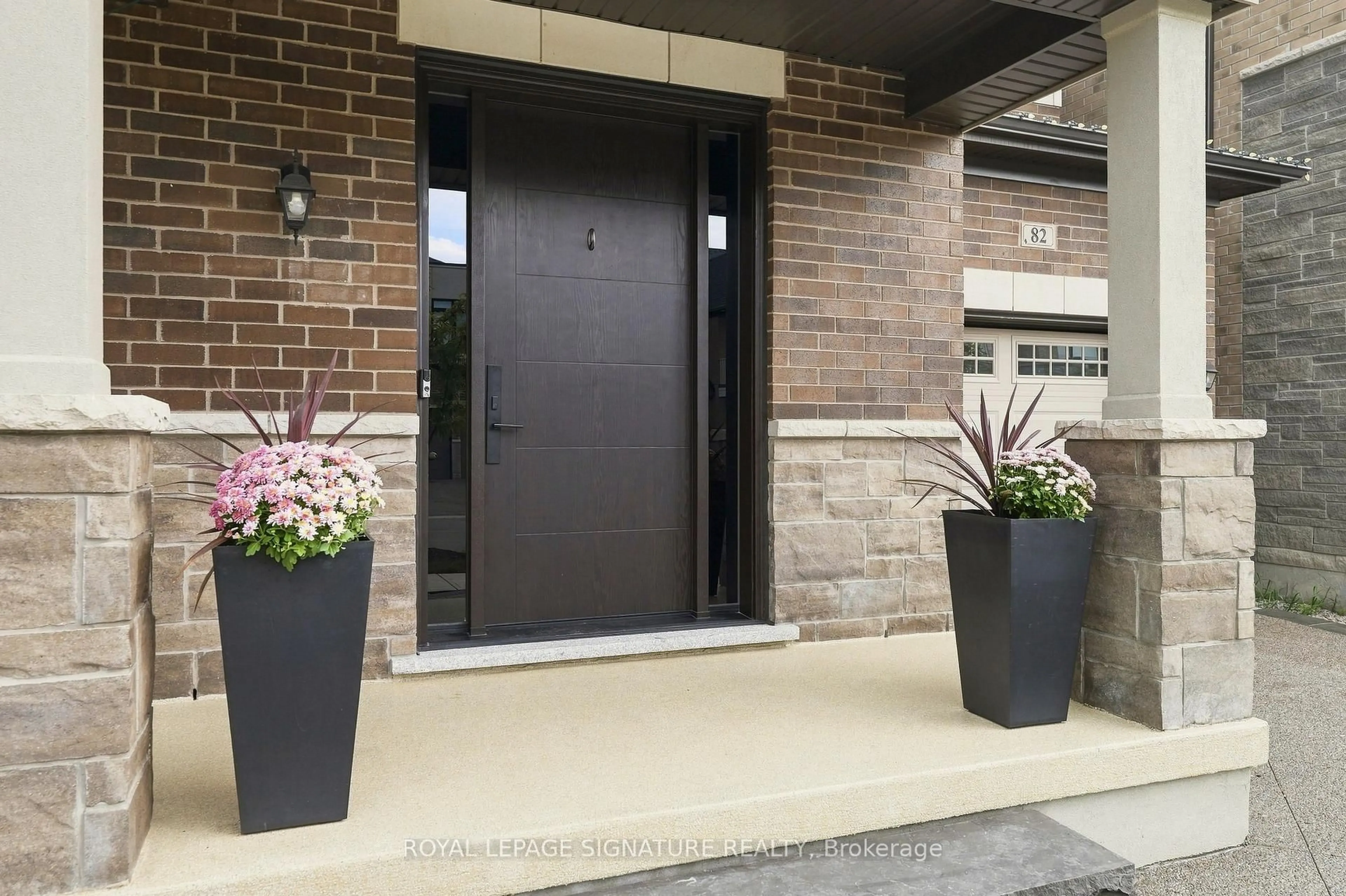 Indoor entryway for 82 Bellefond St, Vaughan Ontario L4H 5C5
