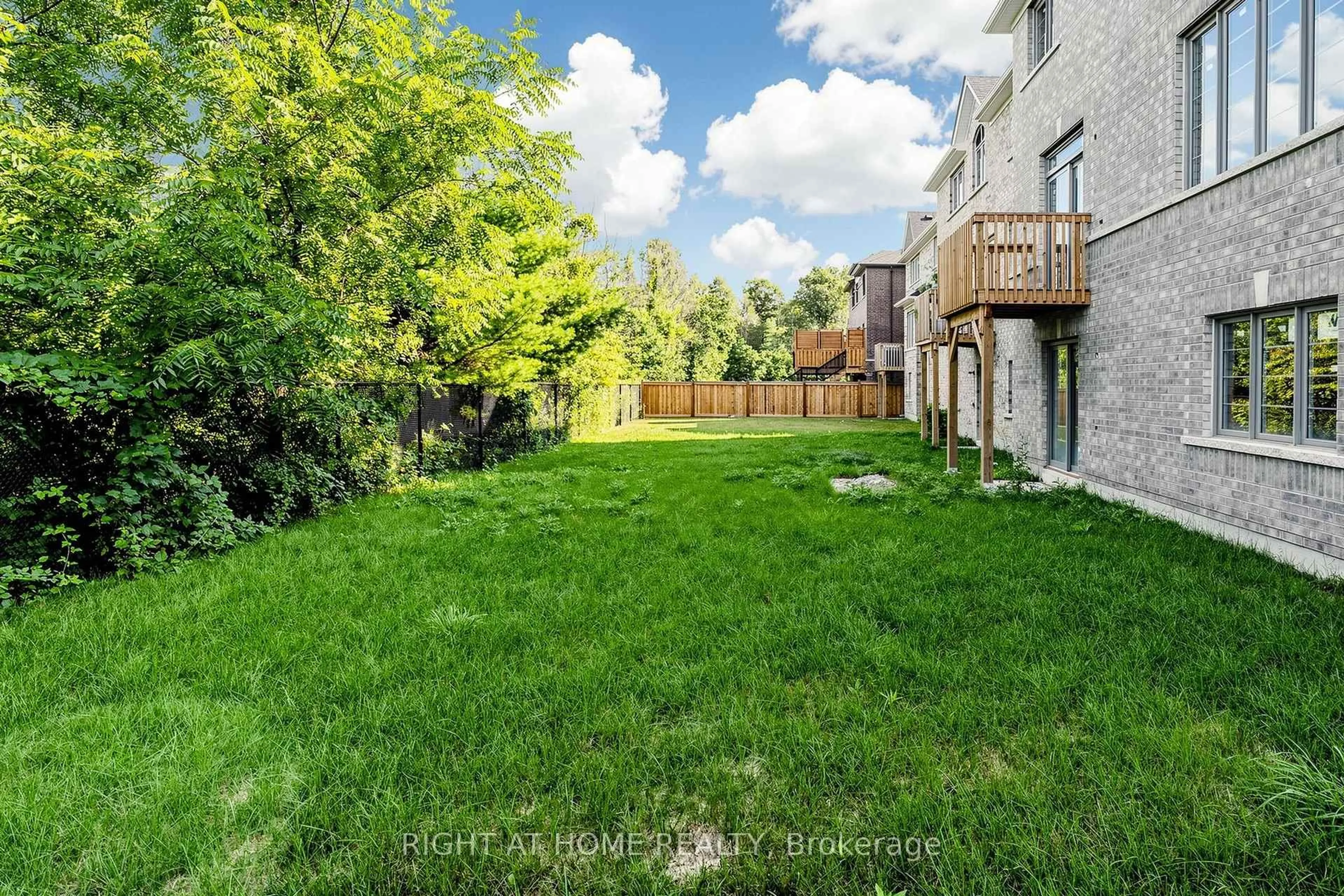 A pic from outside/outdoor area/front of a property/back of a property/a pic from drone, street for 77 Big Canoe Dr, Georgina Ontario L0E 1R0