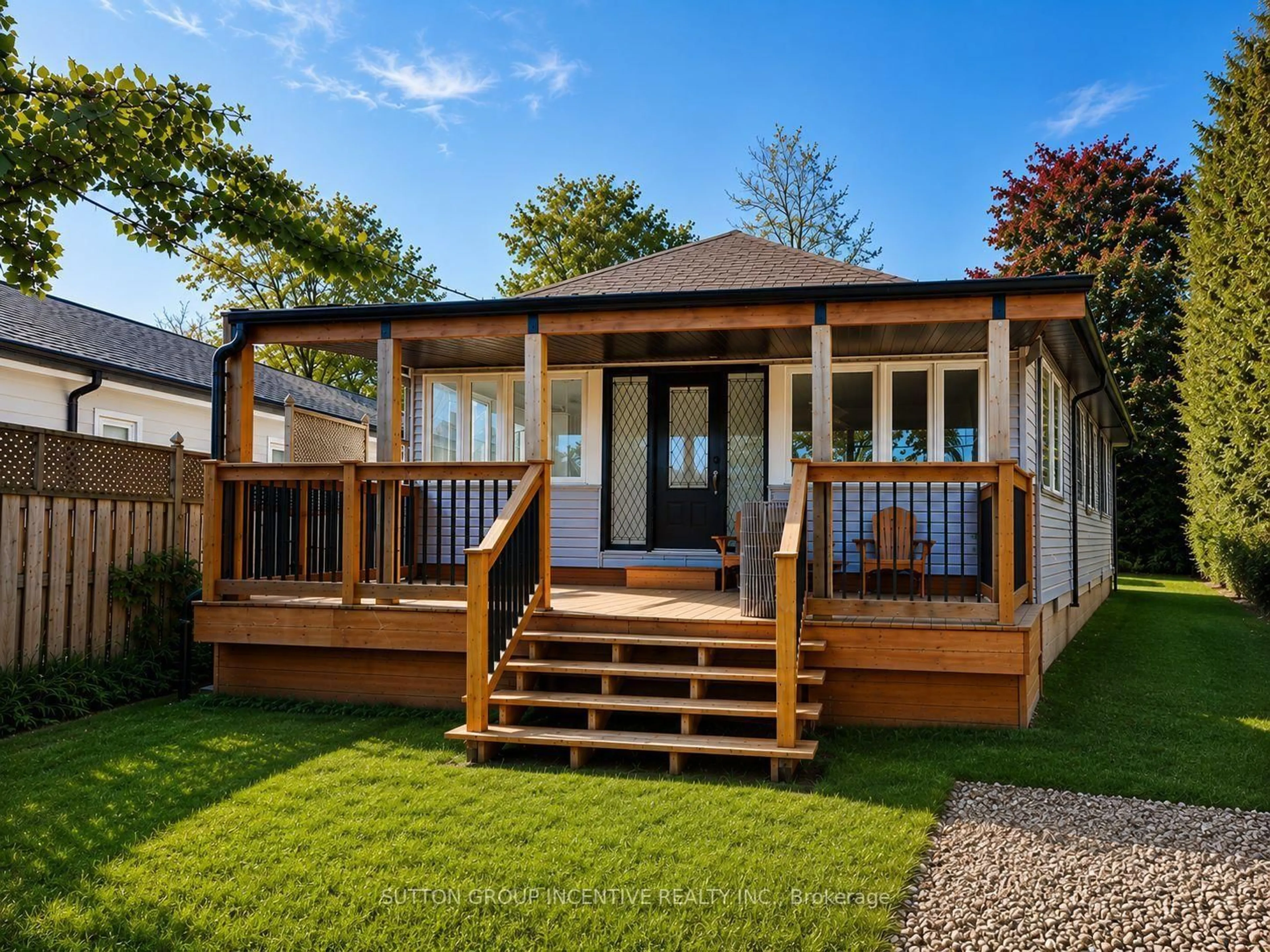 Home with vinyl exterior material, building for 1556 Houston Ave, Innisfil Ontario L9S 4M7