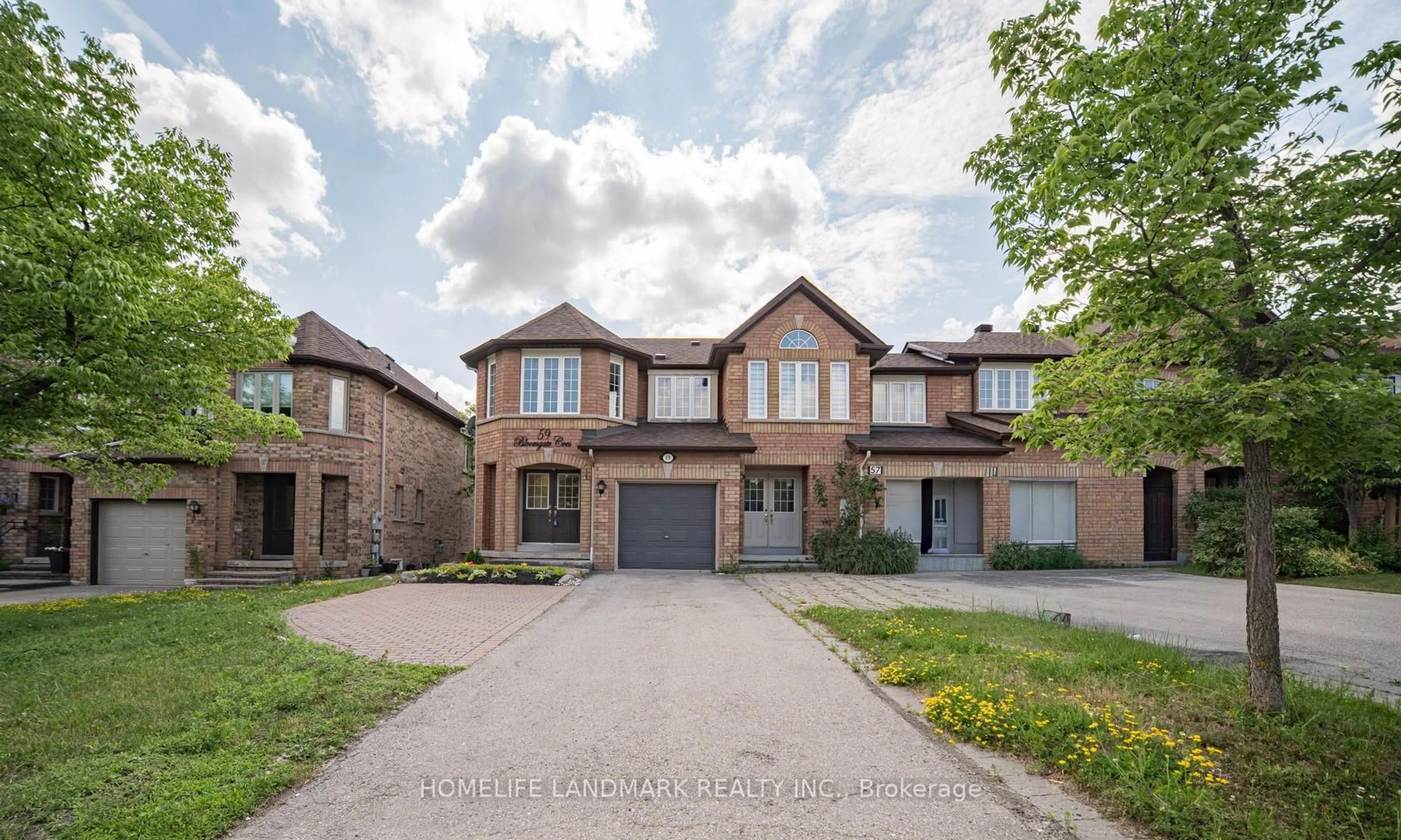 Home with brick exterior material, street for 59 Bloomgate Cres, Richmond Hill Ontario L4E 4E2