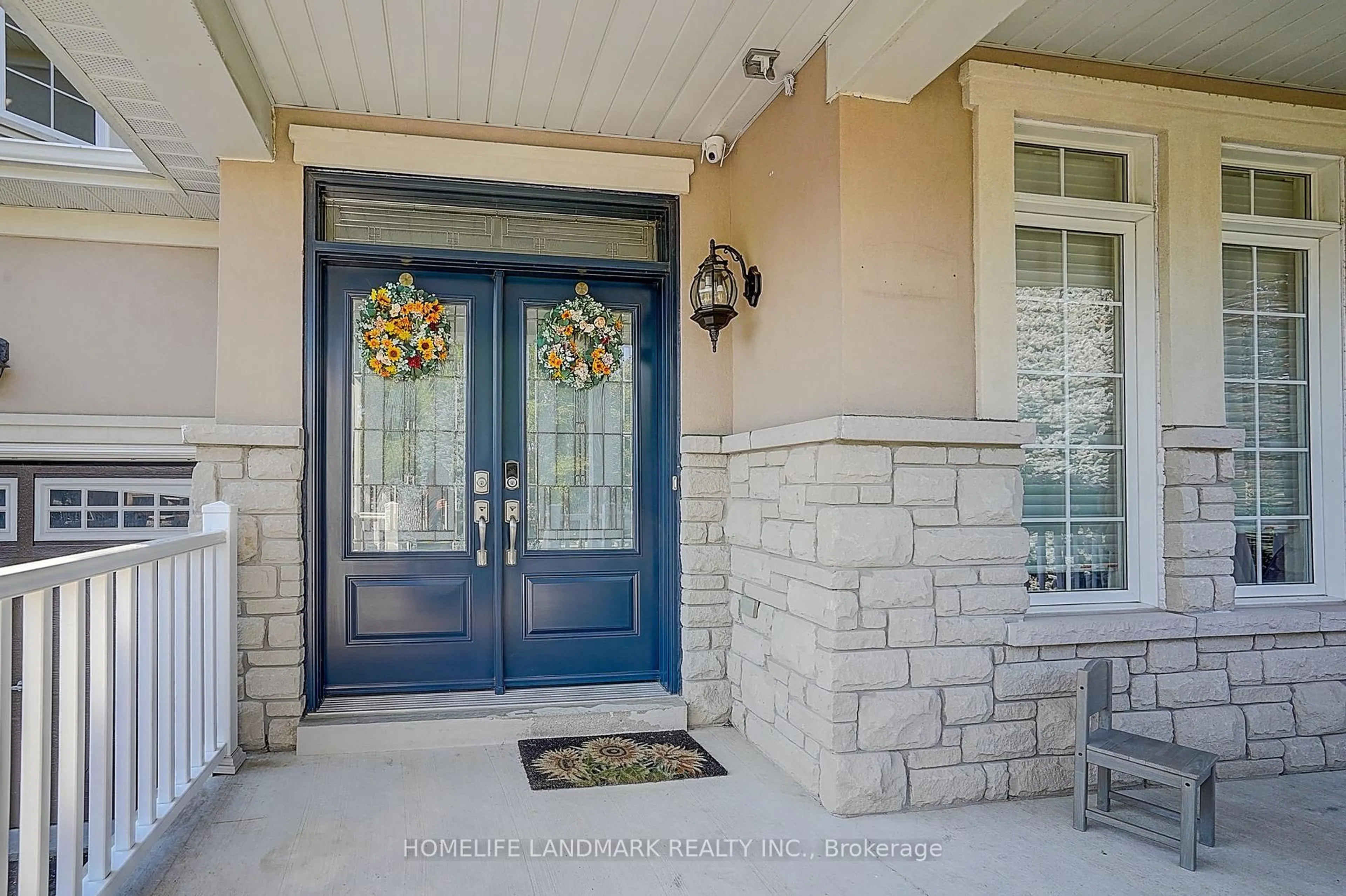Indoor entryway for 1061 Nellie Little Cres, Newmarket Ontario L3X 3E3