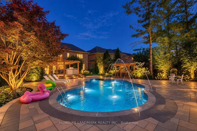 1061 Nellie Little Cres, Newmarket 4