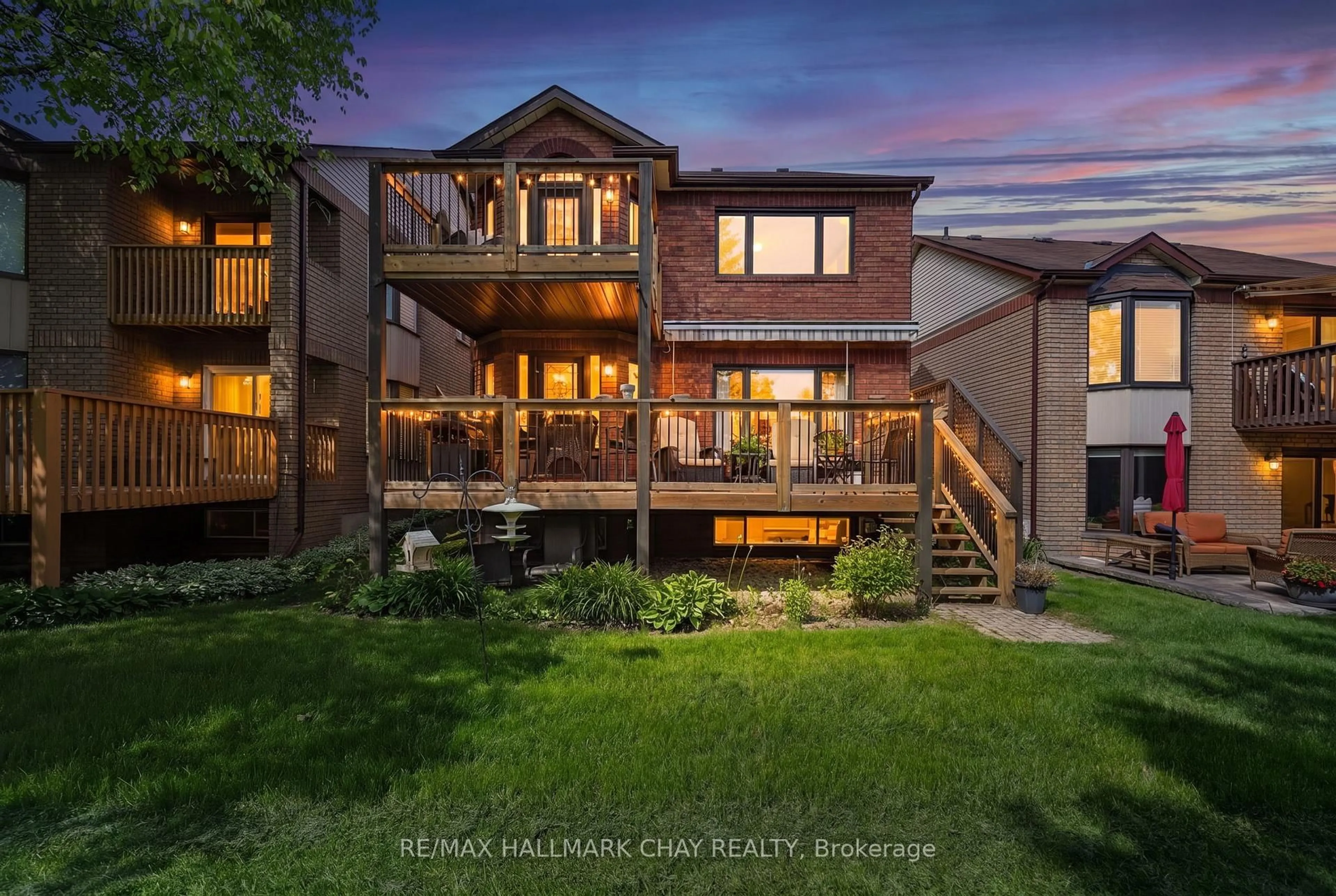 A pic from outside/outdoor area/front of a property/back of a property/a pic from drone, water/lake/river/ocean view for 174 Green Briar Rd #3, New Tecumseth Ontario L9R 1X9