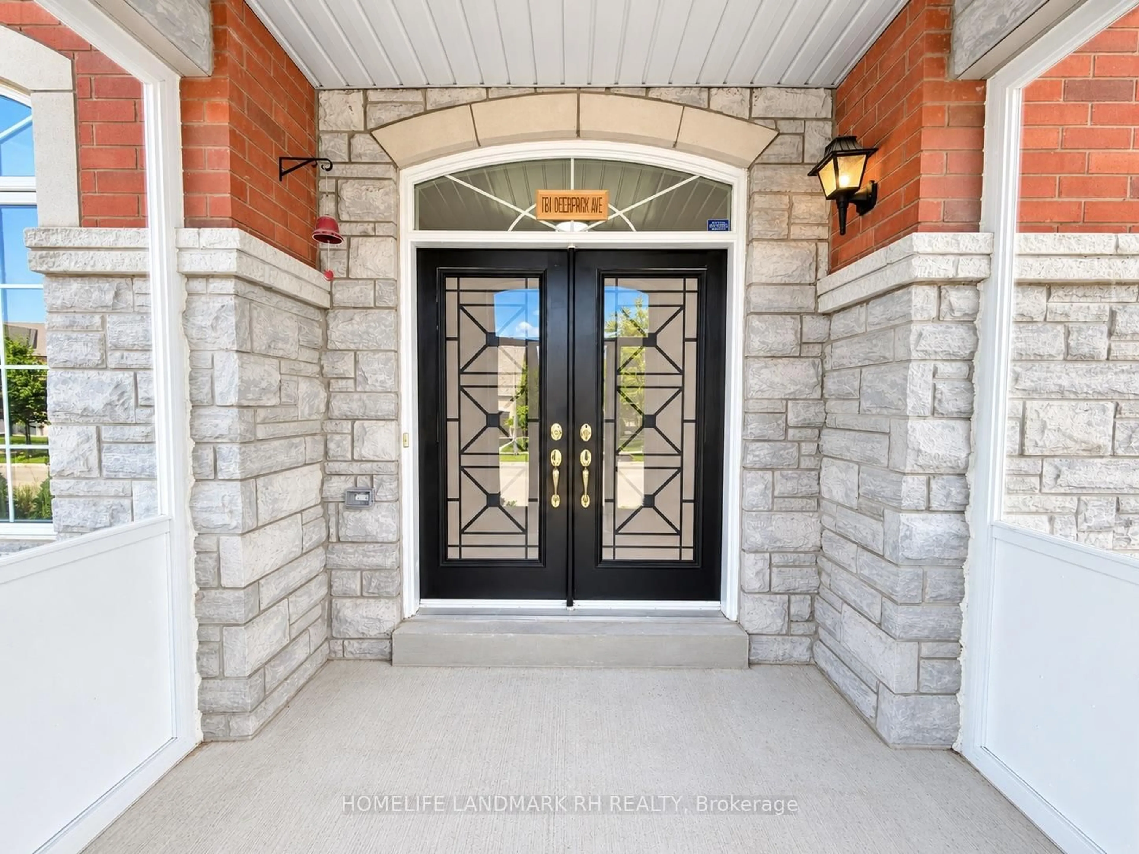Indoor entryway for 131 OBERFRICK Ave, Vaughan Ontario L6A 0P1