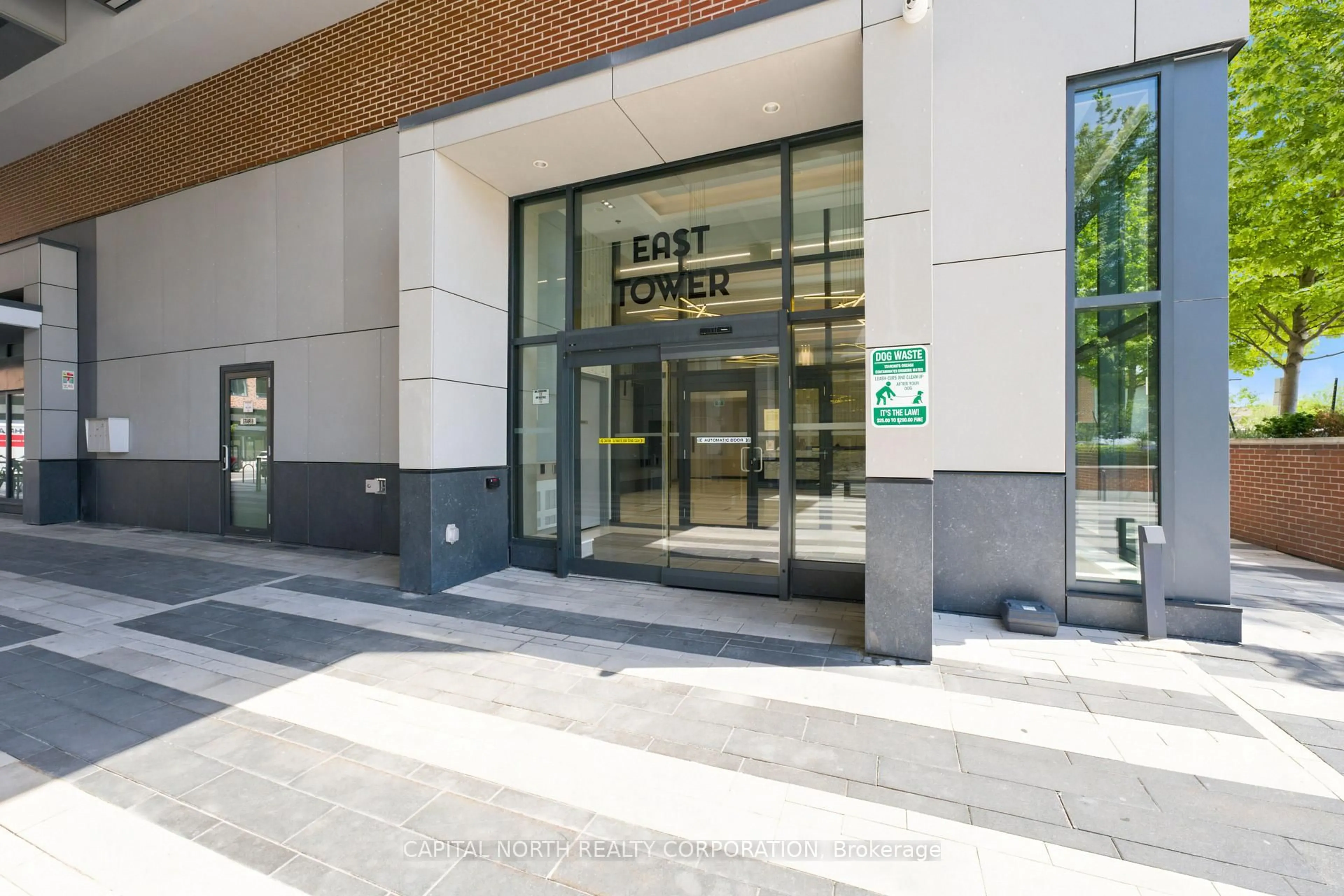 Indoor foyer for 99 Eagle Rock Way #405, Vaughan Ontario L6A 5A7
