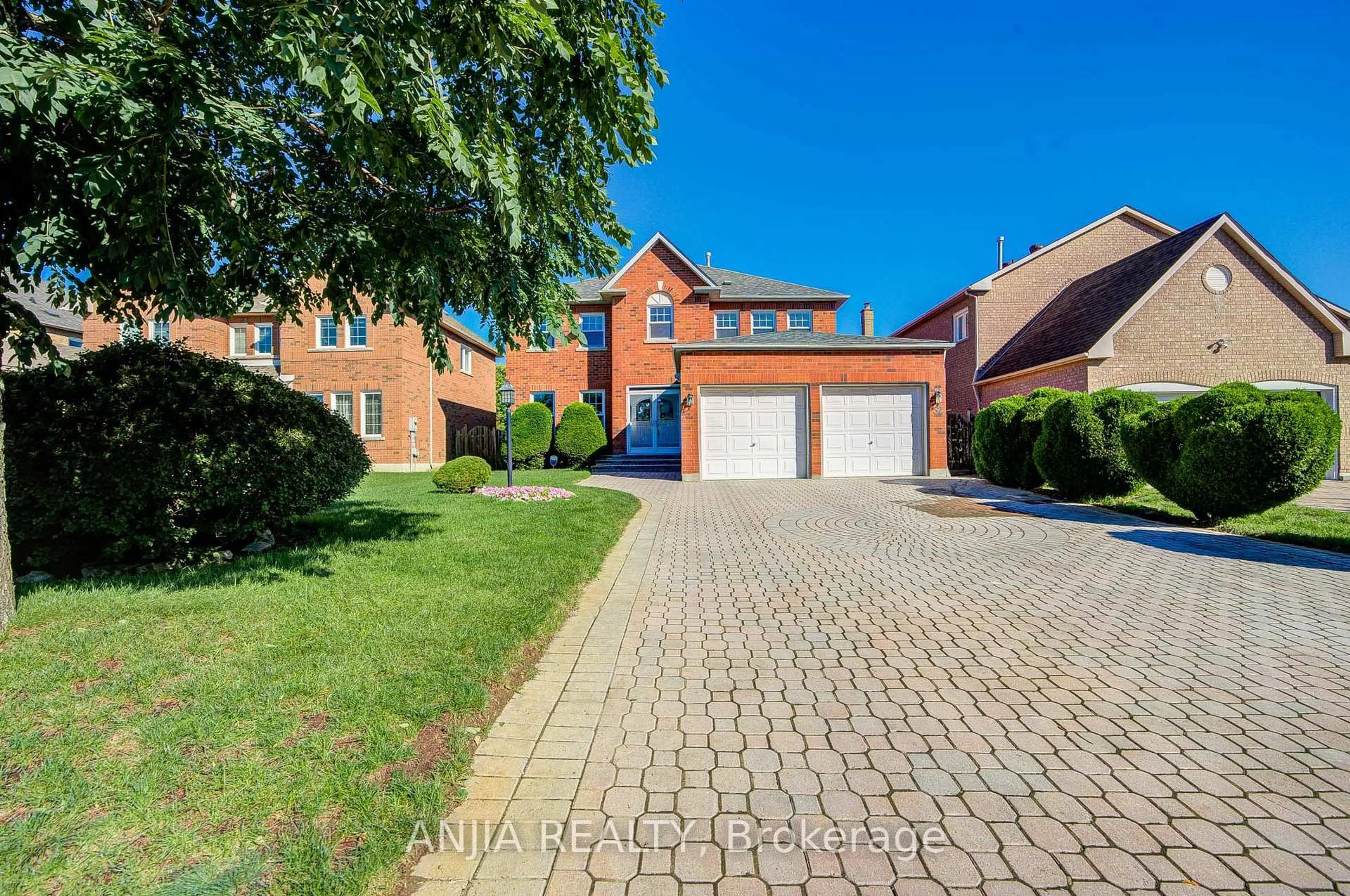 Home with brick exterior material, street for 32 Turnberry Cres, Markham Ontario L3R 0R6