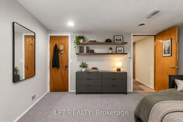 98 Don Mor Dr, Newmarket 5