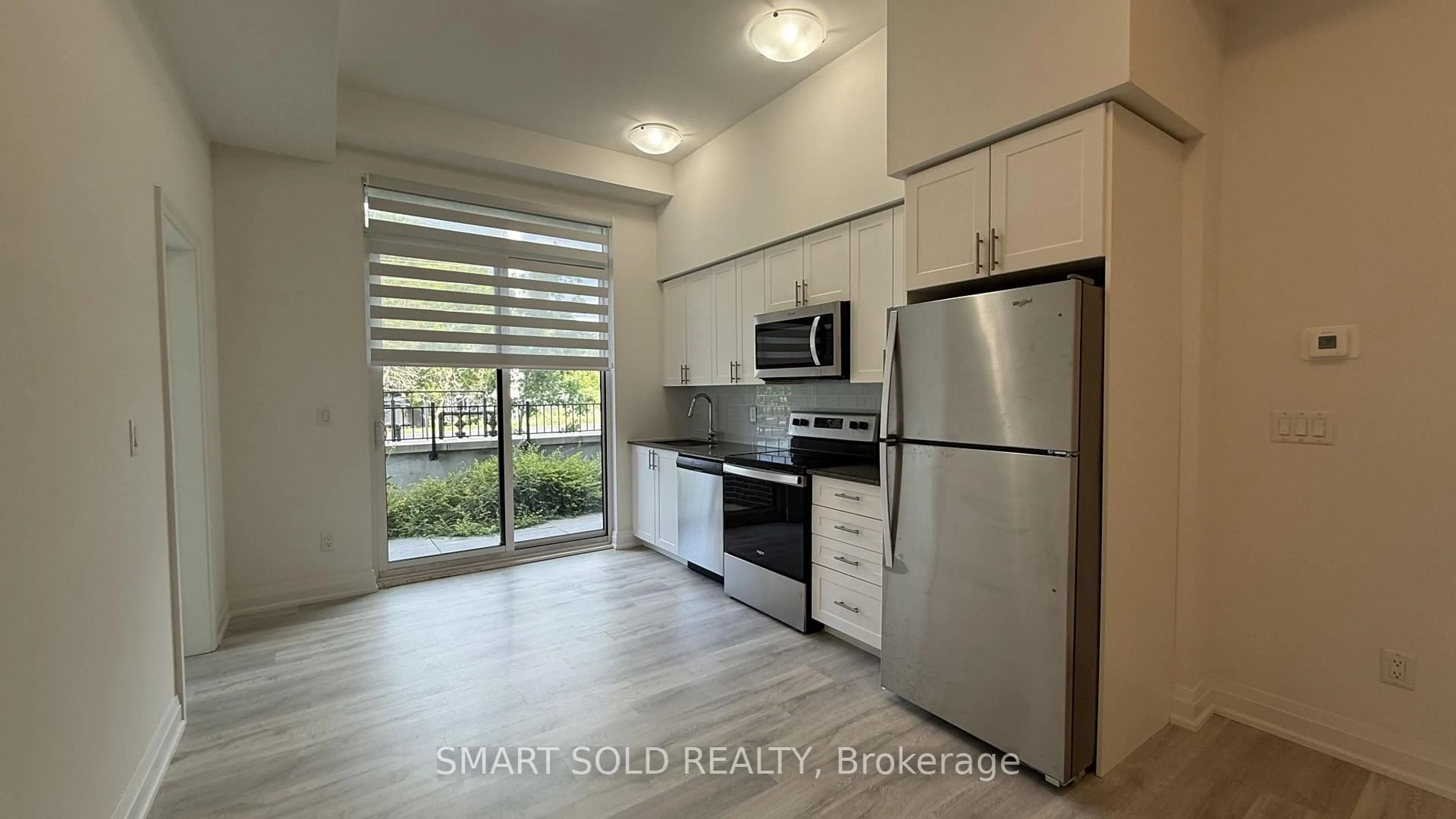 Standard kitchen, unknown for 9700 Ninth Line #105, Markham Ontario L6B 1A8