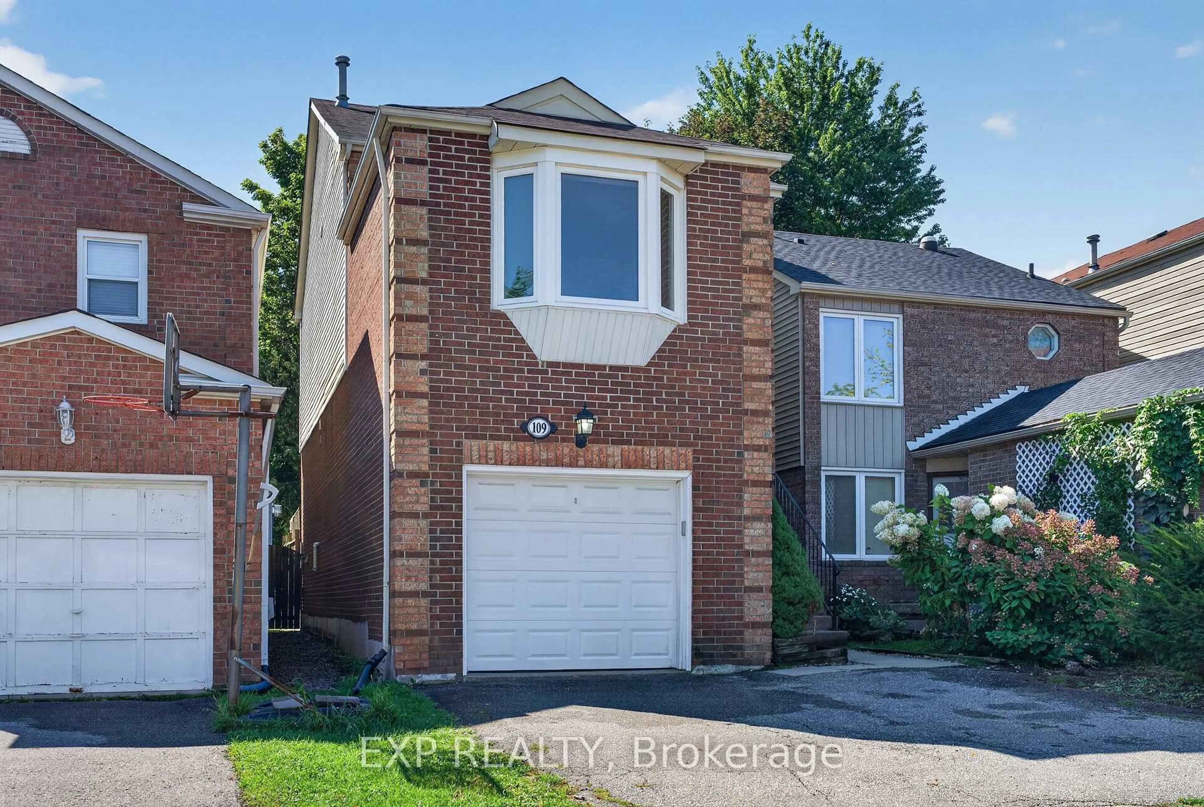 Home with brick exterior material, street for 109 Winding Lane, Vaughan Ontario L4J 5J1