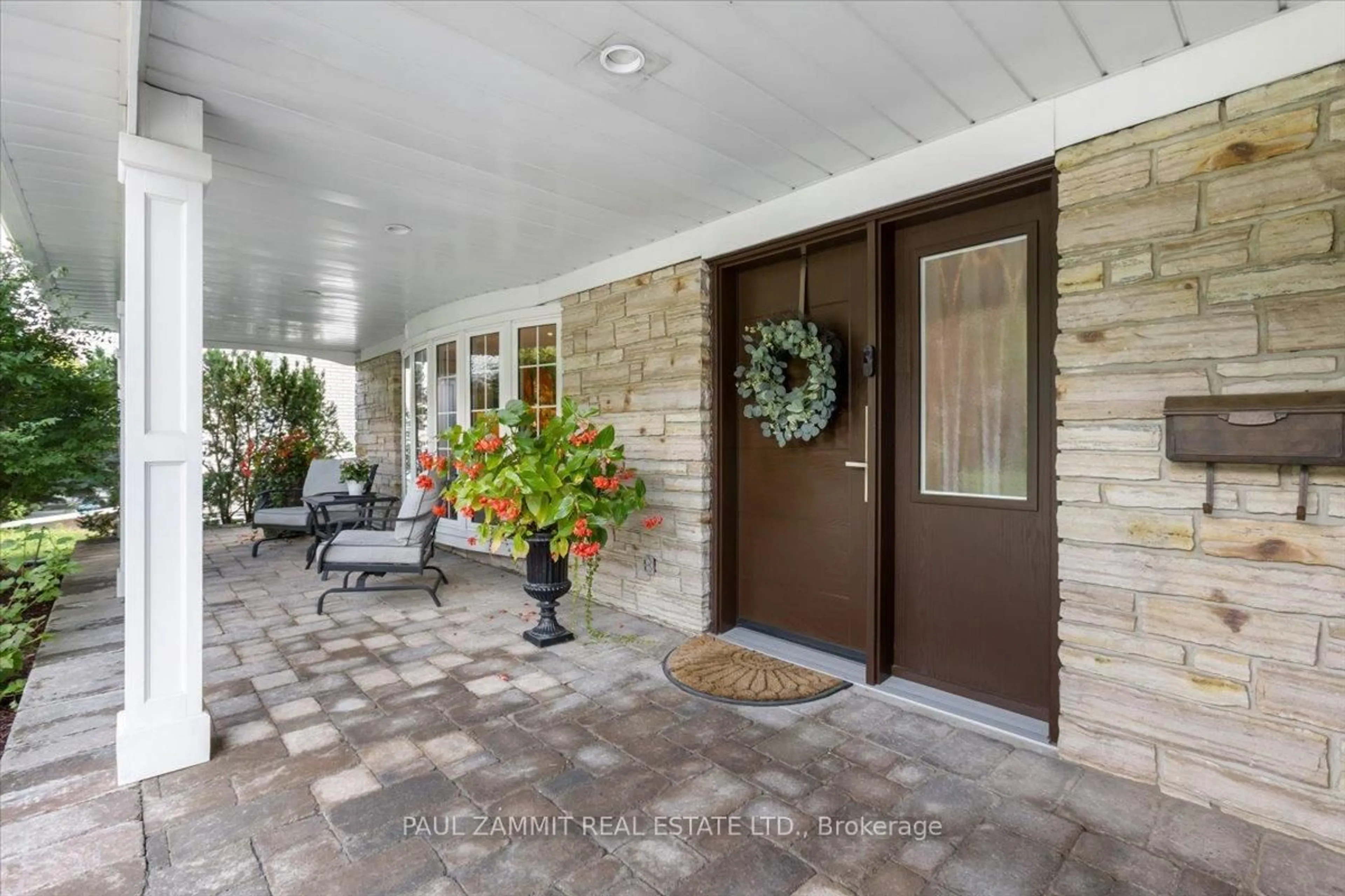 Indoor entryway for 35 Almond Ave, Markham Ontario L3T 1K9