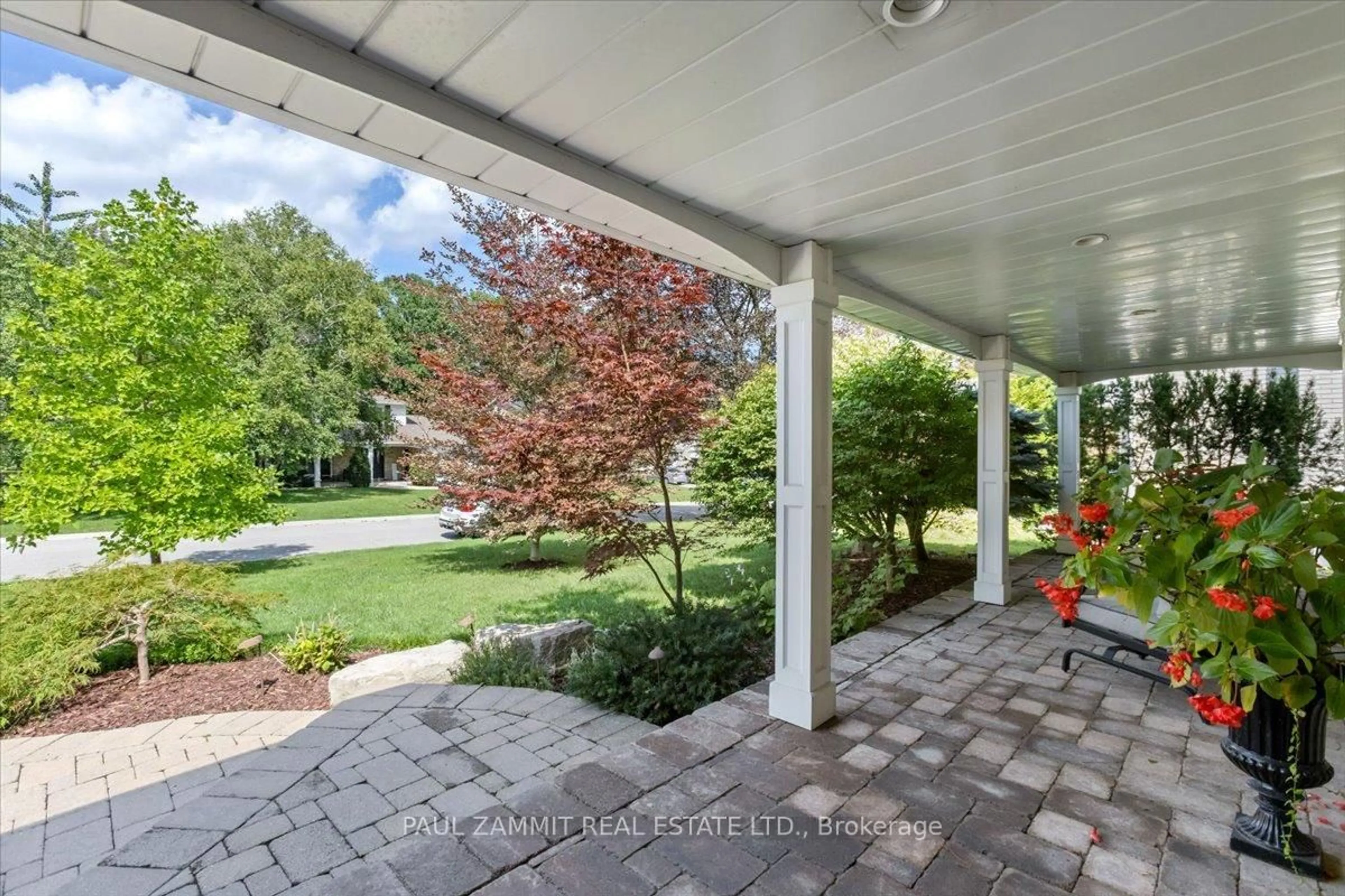 Patio, street for 35 Almond Ave, Markham Ontario L3T 1K9