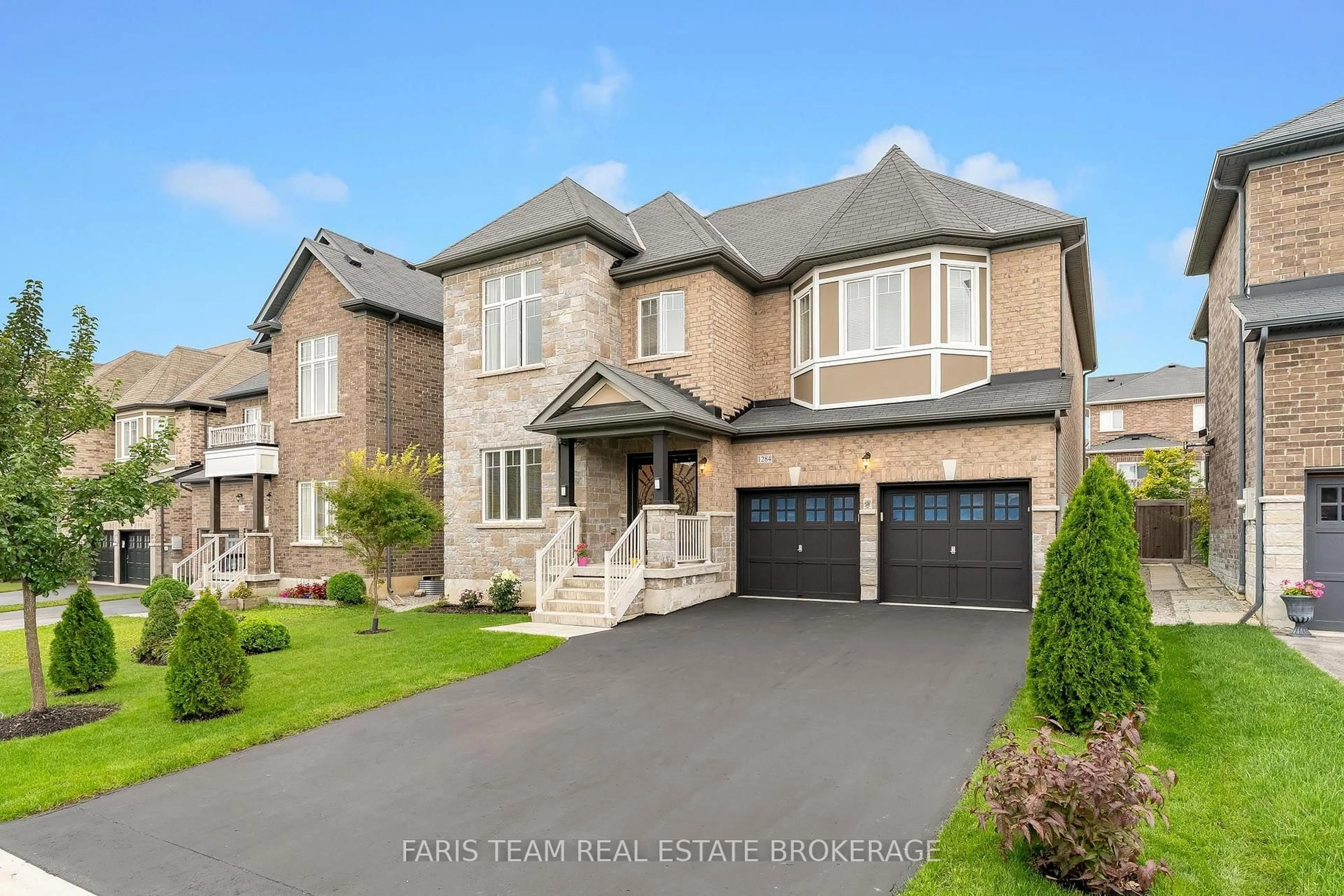 Home with brick exterior material, street for 1284 Harrington St, Innisfil Ontario L0L 1W0