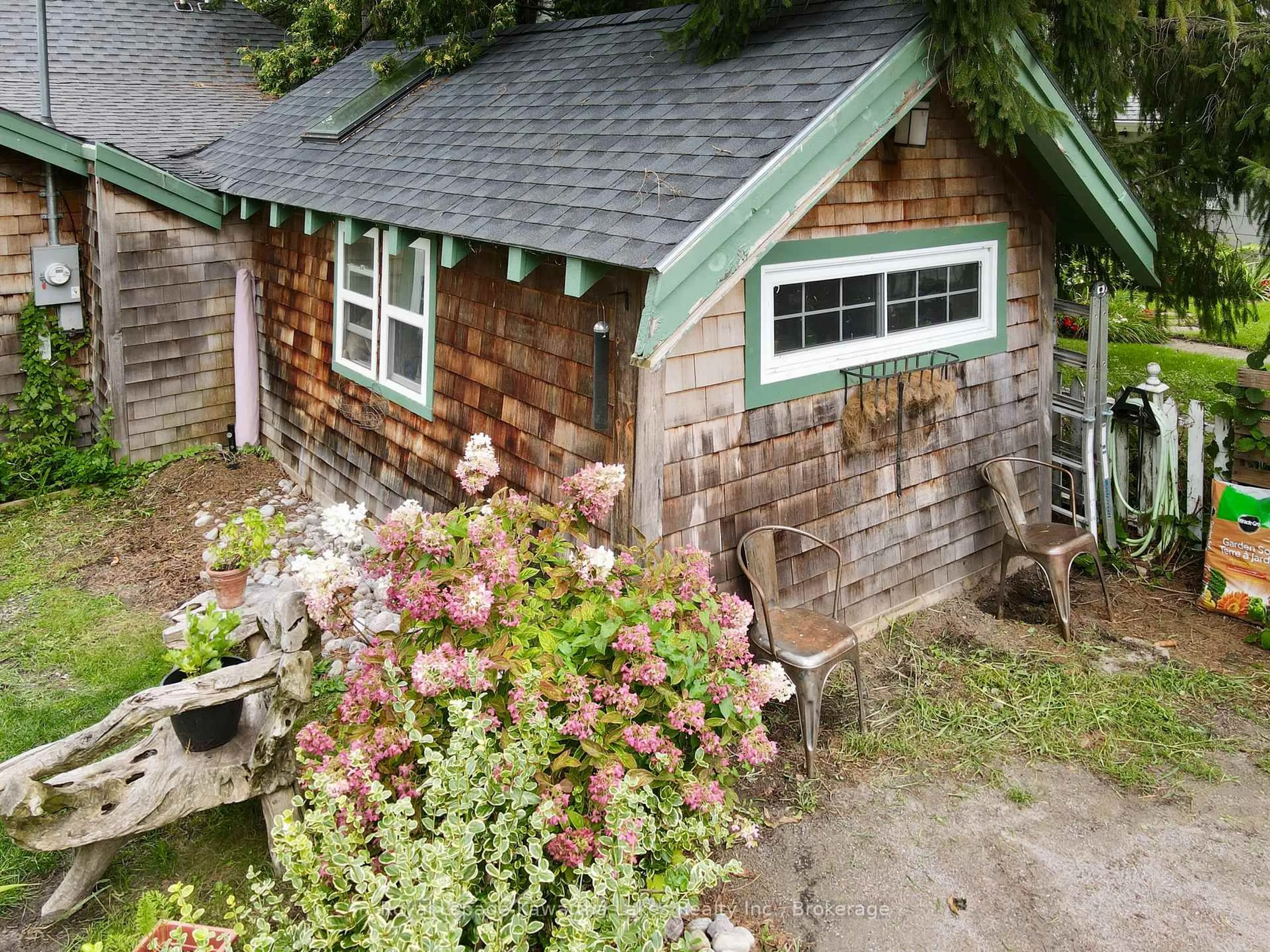 Shed for 196 Morrison Ave, Brock Ontario L0K 1A0