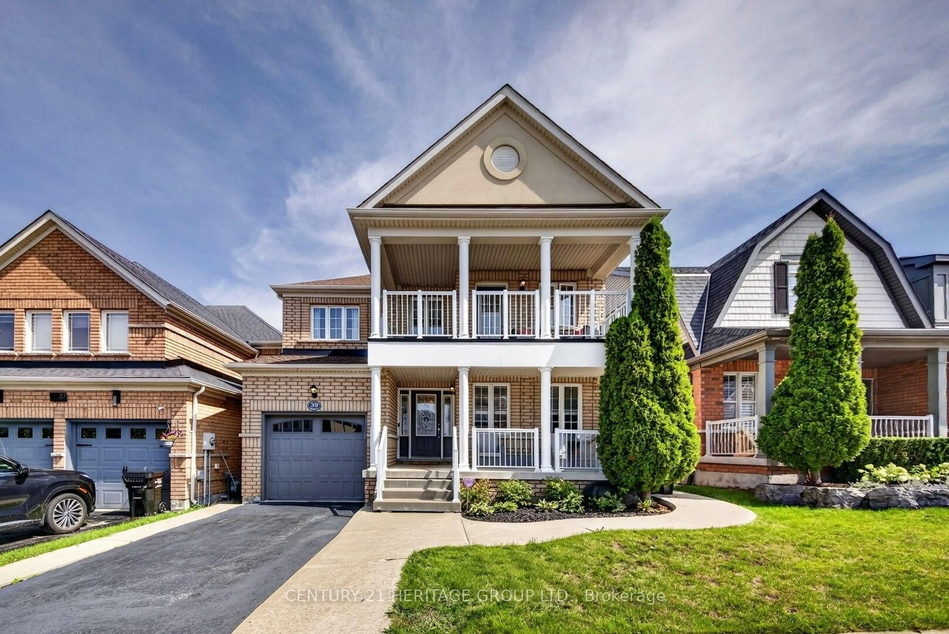 Home with brick exterior material, street for 39 Booth St, Bradford West Gwillimbury Ontario L3Z 0A4