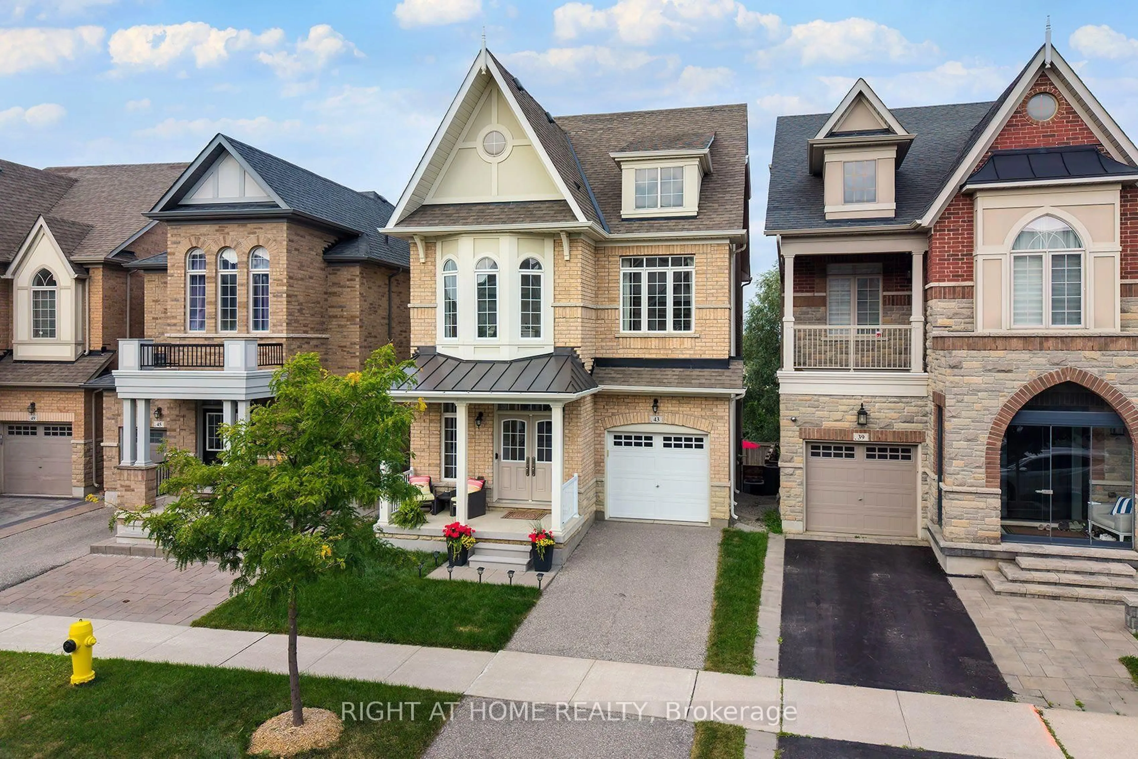 Unknown for 43 Hopewell St, Vaughan Ontario L4H 3Y1