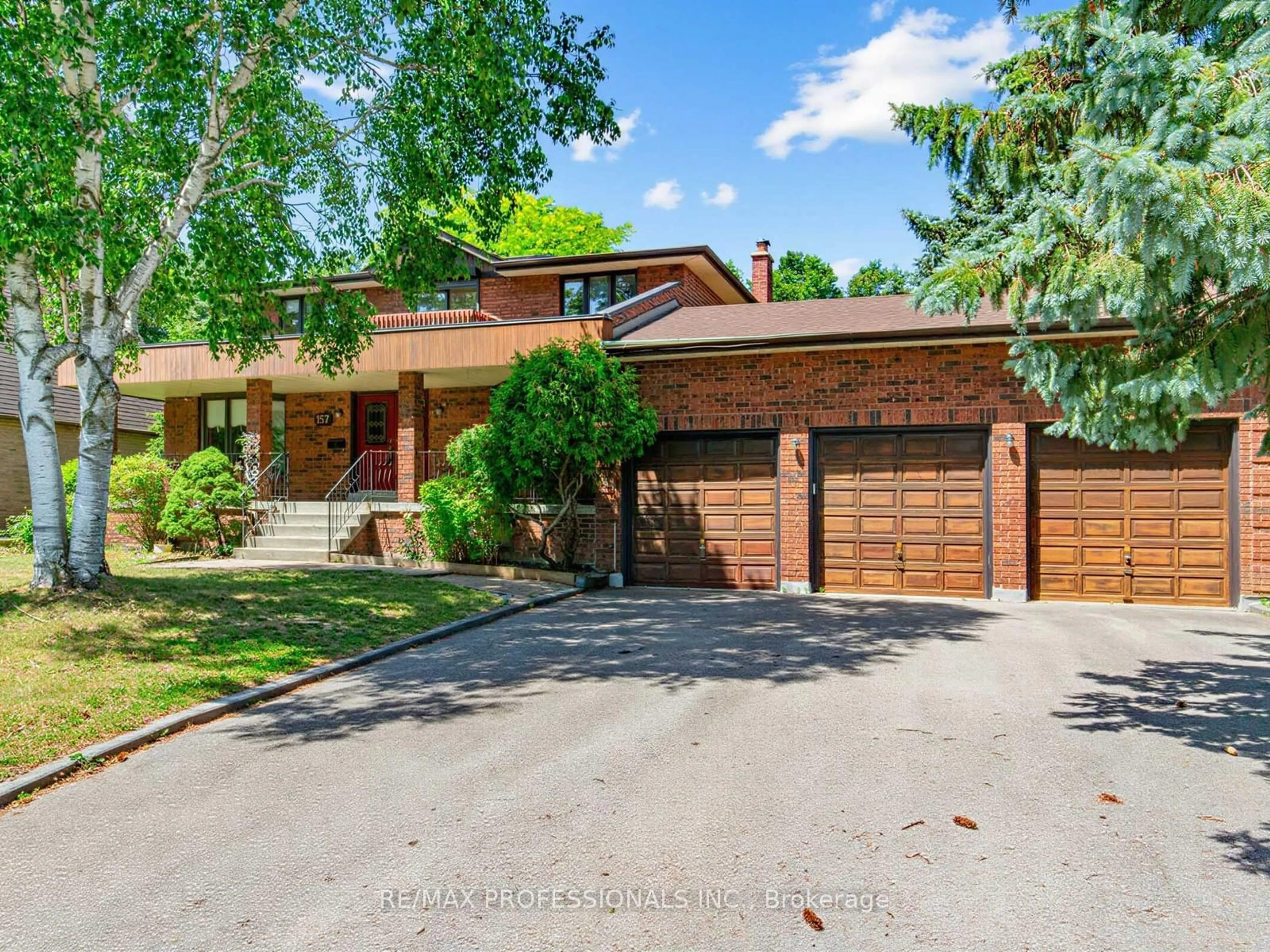 Home with brick exterior material, street for 157 Coon's Rd, Richmond Hill Ontario L4E 2P7