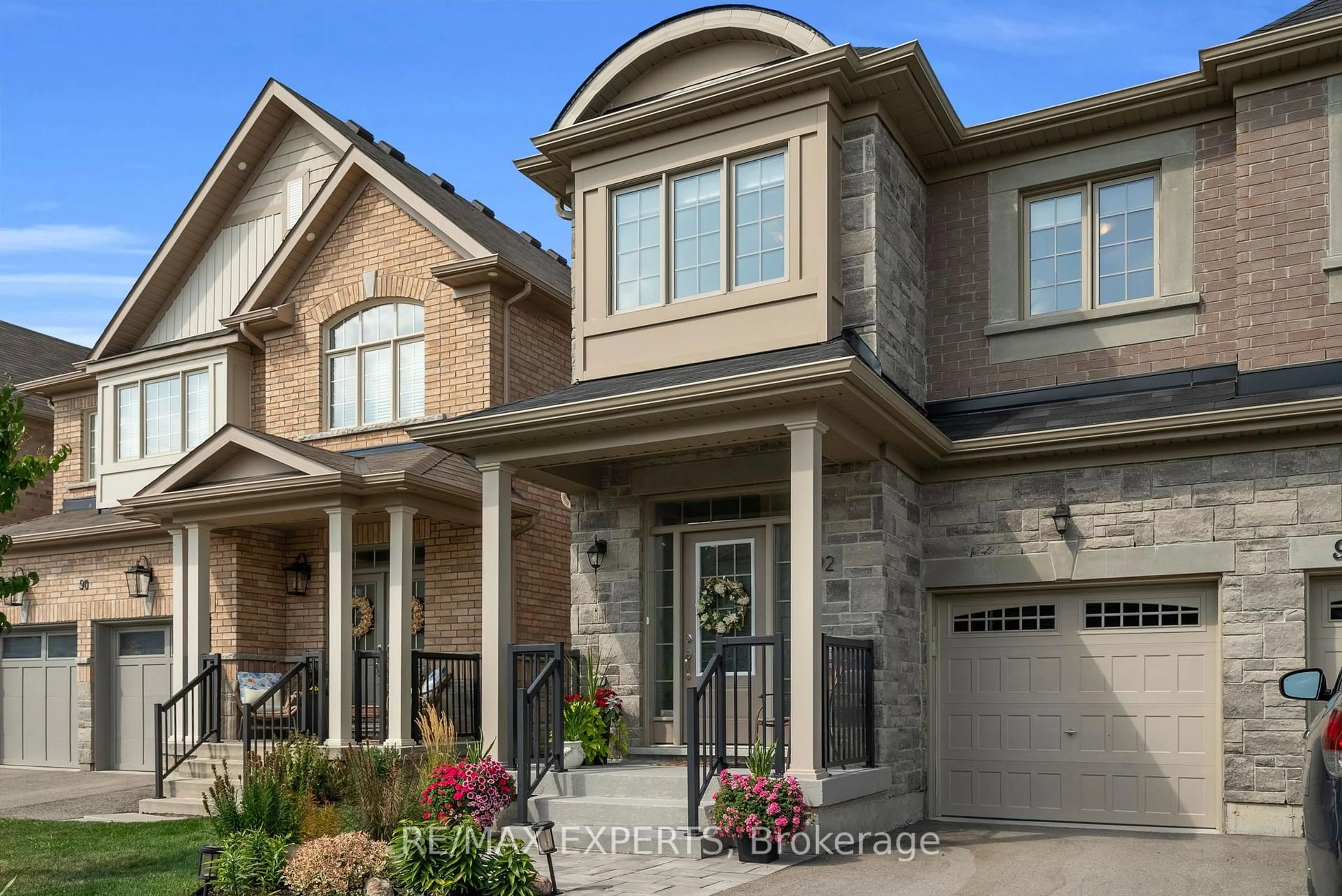 Home with brick exterior material, street for 92 Robb Thompson Rd, East Gwillimbury Ontario L0G 1M0