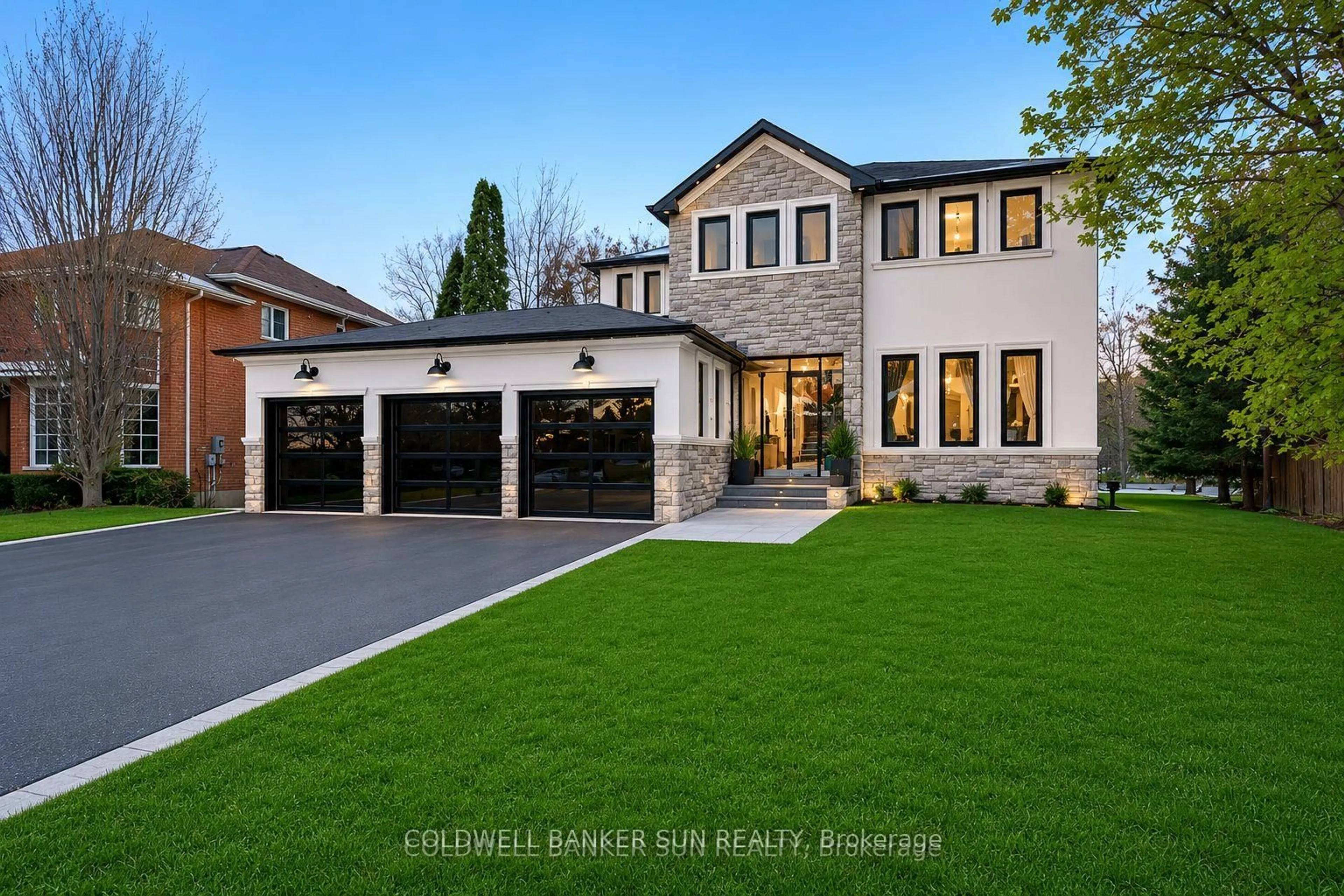 Home with brick exterior material, street for 34 Previn Crt, New Tecumseth Ontario L9R 1N8