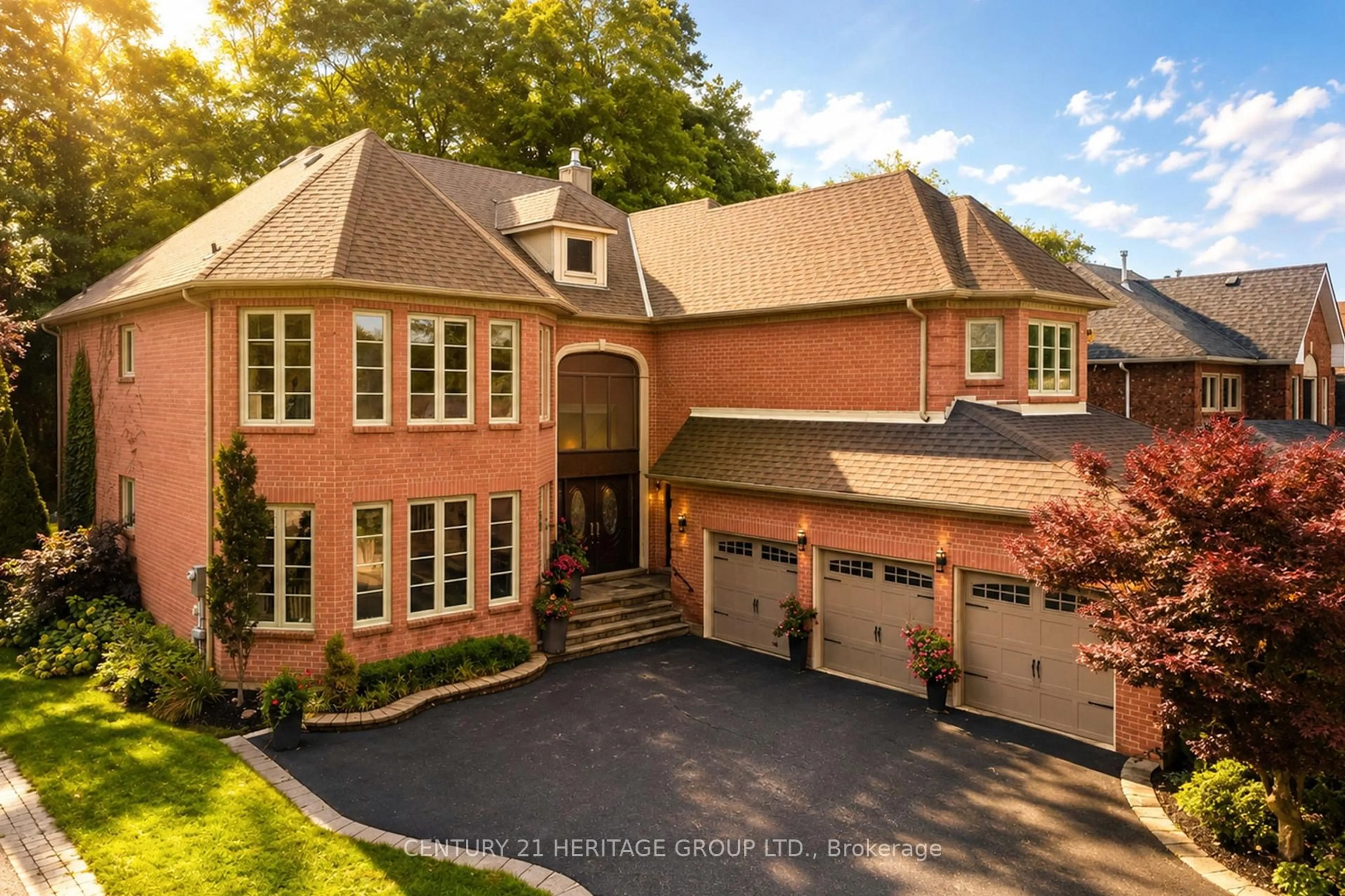 Home with brick exterior material, street for 48 Carlyle Cres, Aurora Ontario L4G 6P6