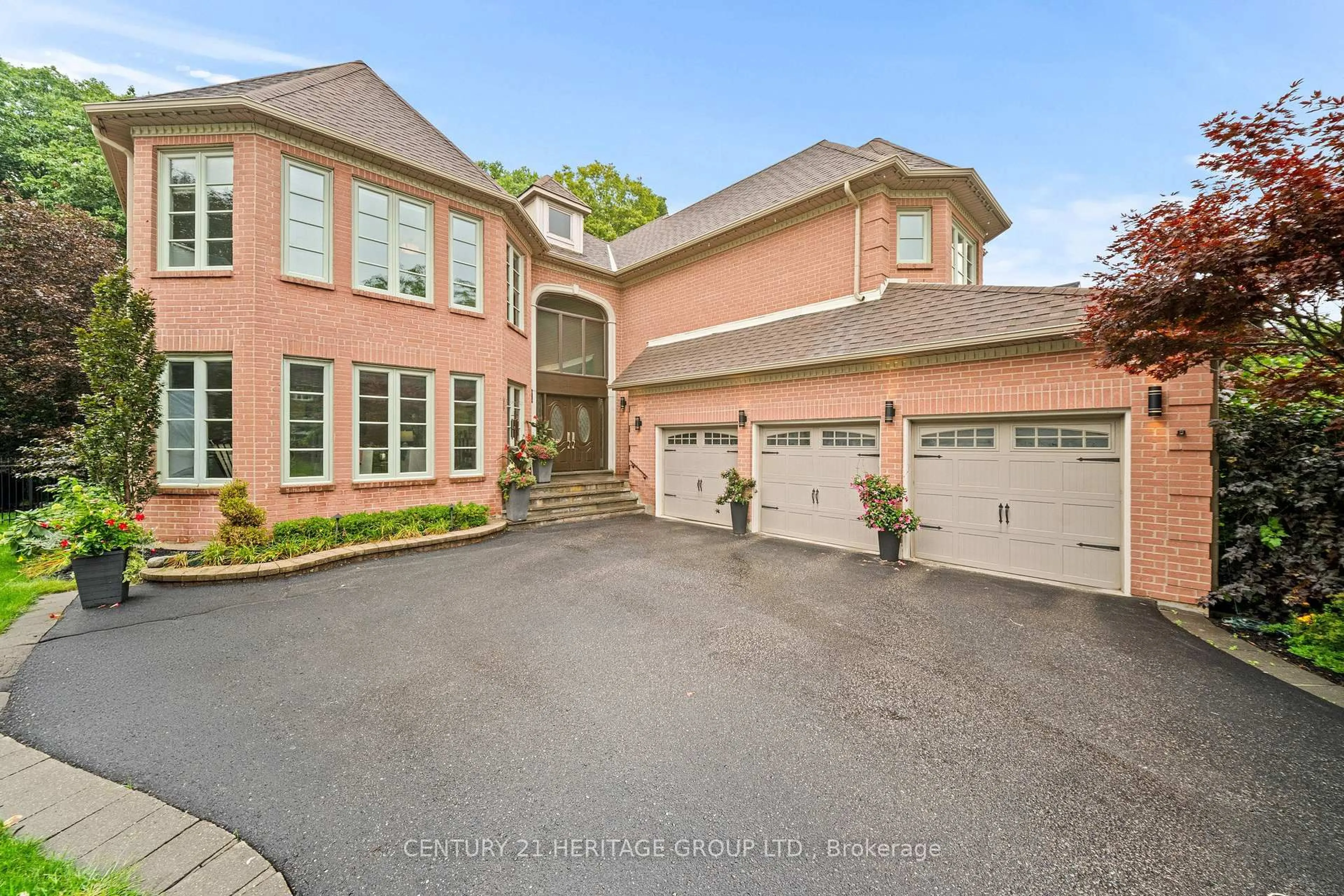 Home with brick exterior material, street for 48 Carlyle Cres, Aurora Ontario L4G 6P6