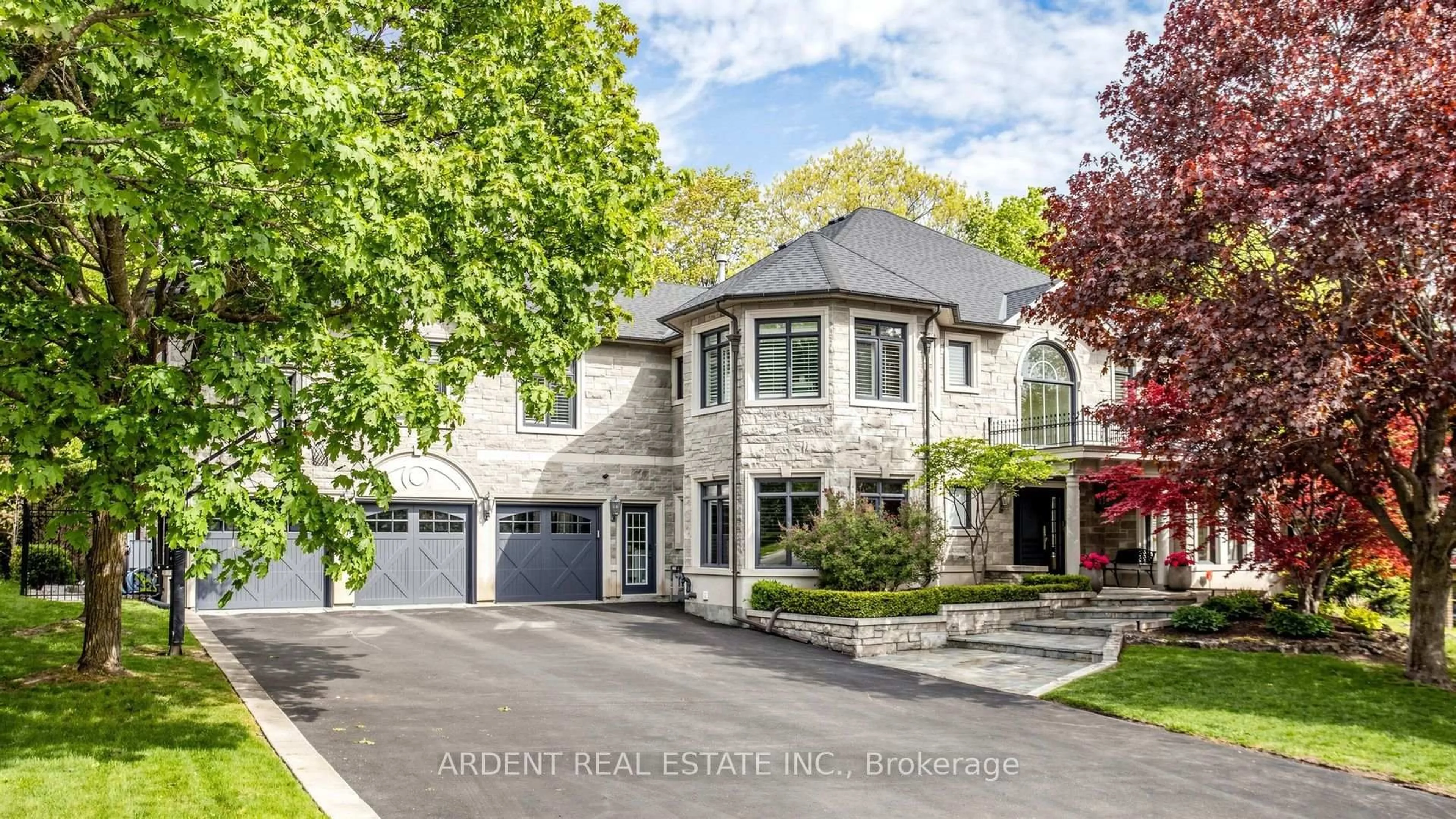 Home with brick exterior material, street for 156 Willow Farm Lane, Aurora Ontario L4G 6K5