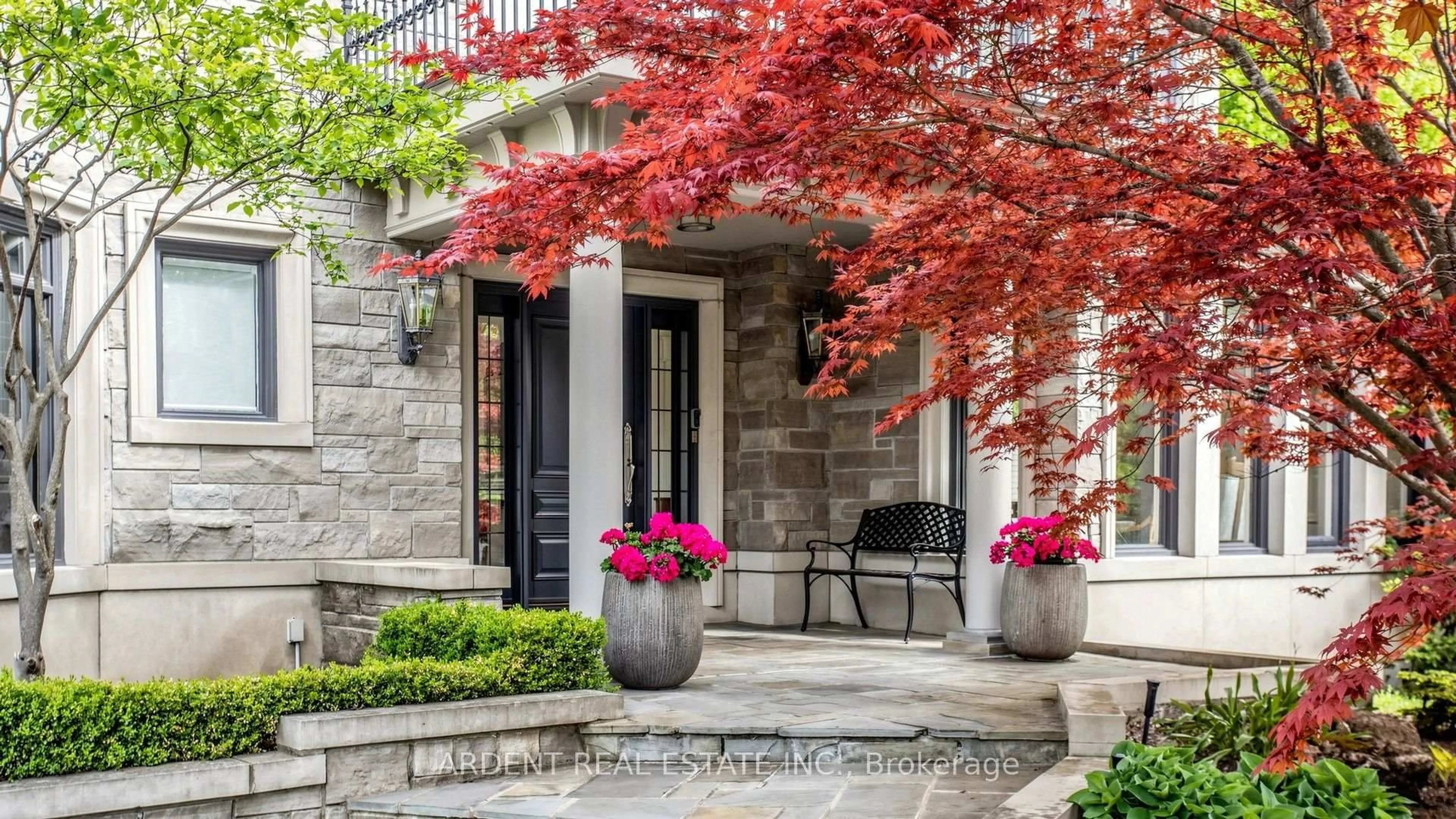 Home with brick exterior material, street for 156 Willow Farm Lane, Aurora Ontario L4G 6K5