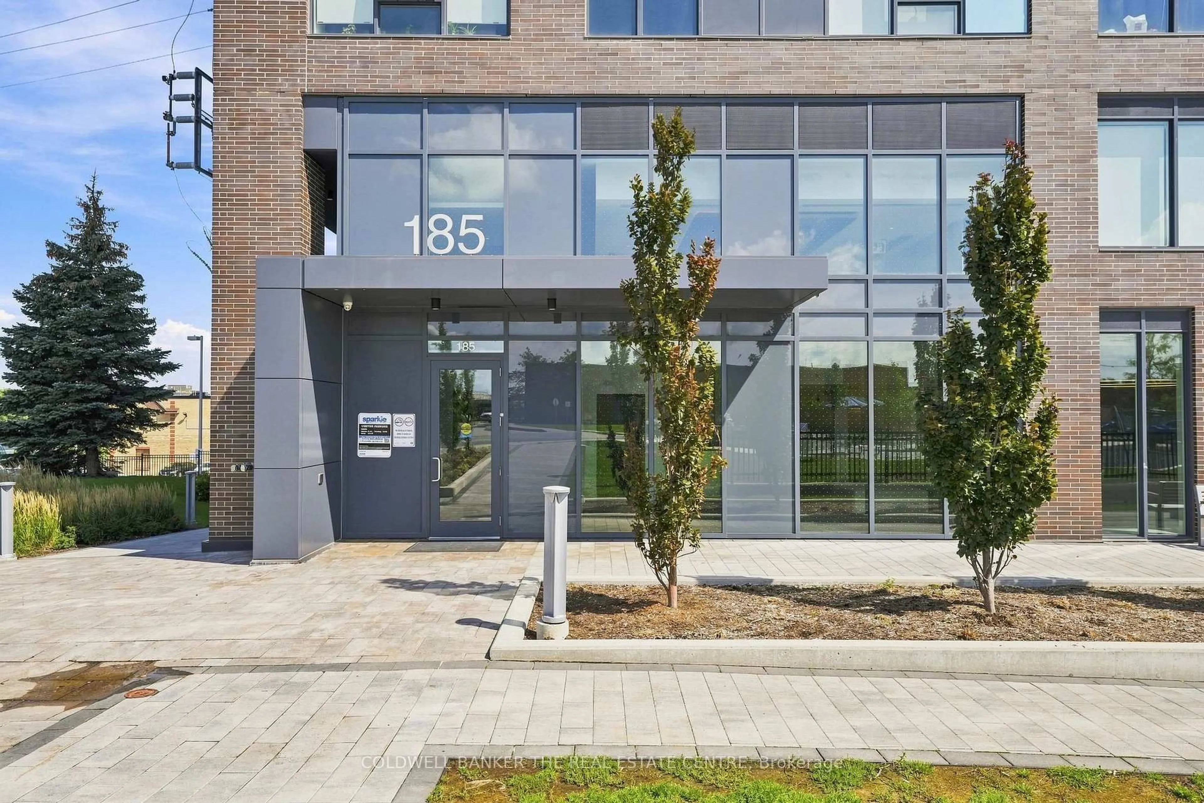 Unknown for 185 Deerfield Rd #220, Newmarket Ontario L2Y 0G7